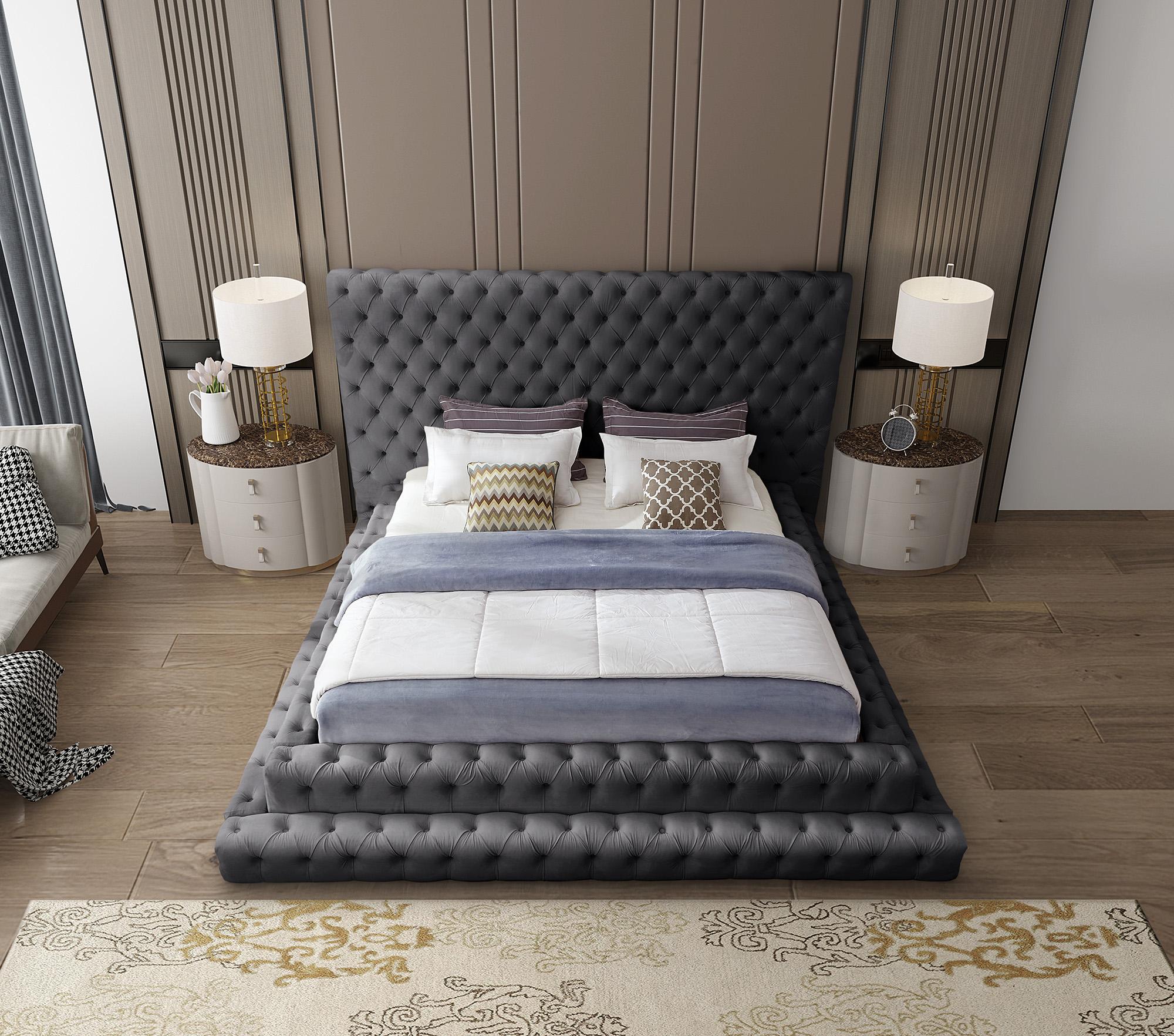 

        
Meridian Furniture REVEL RevelGrey-K Platform Bed Gray Velvet 094308257440

