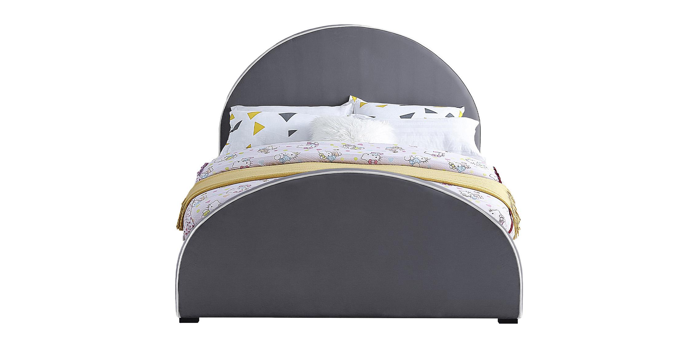 

        
Meridian Furniture BRODY BrodyGrey-F Platform Bed Gray Velvet 094308265377
