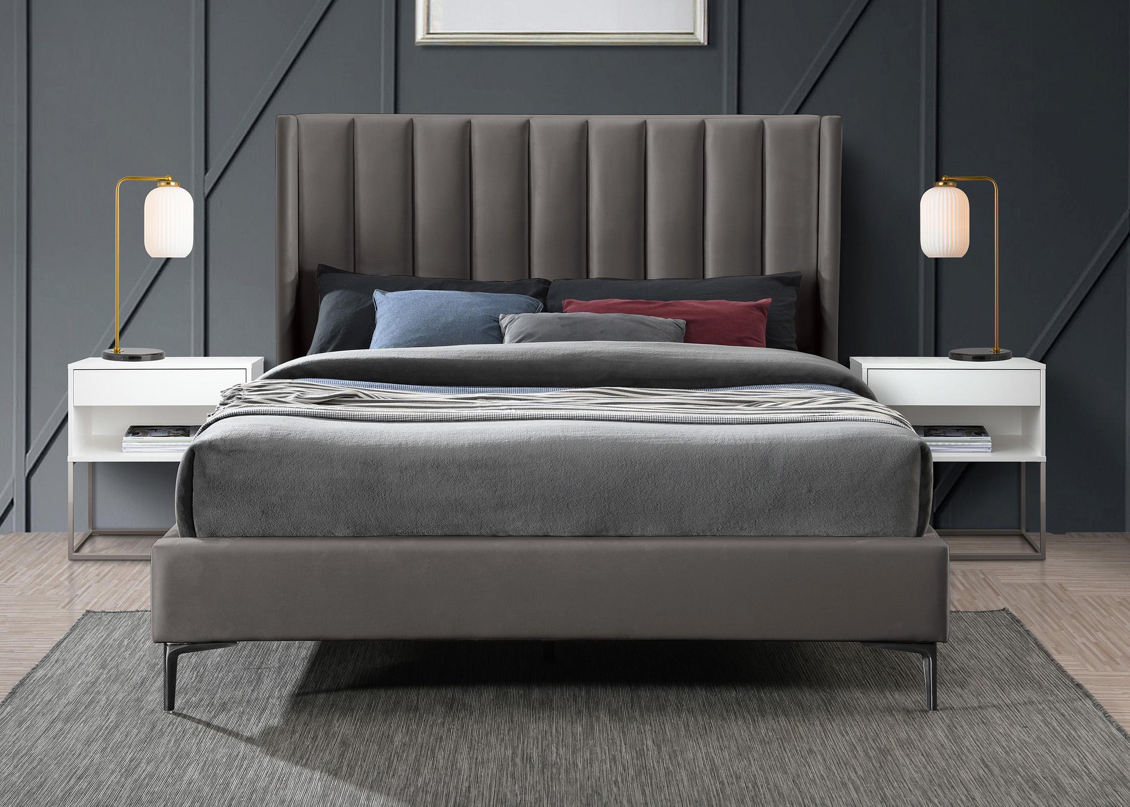 

    
Meridian Furniture NadiaGrey-F Platform Bed Gray NadiaGrey-F
