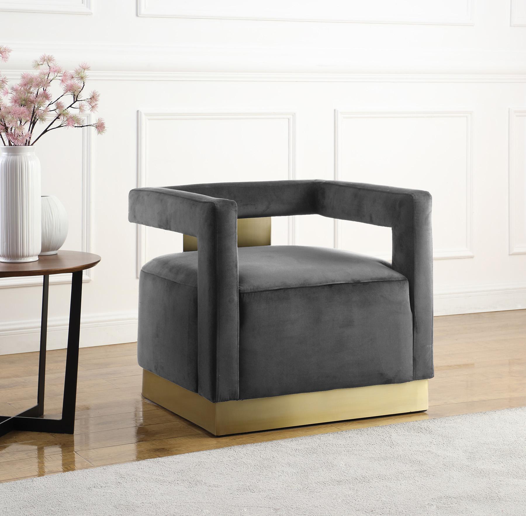 

    
Grey Velvet & Gold Base Chair ARMANI 597Grey Meridian Contemporary Modern
