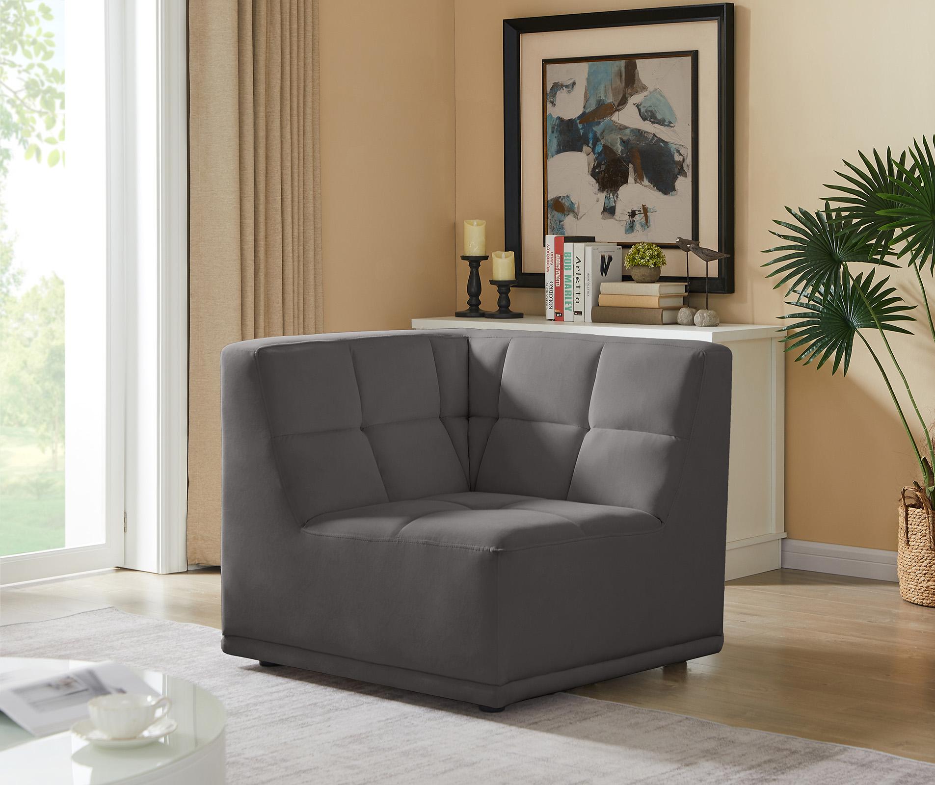 

    
Grey Velvet Modular Corner Chair 650Grey-Corner Meridian Modern Contemporary
