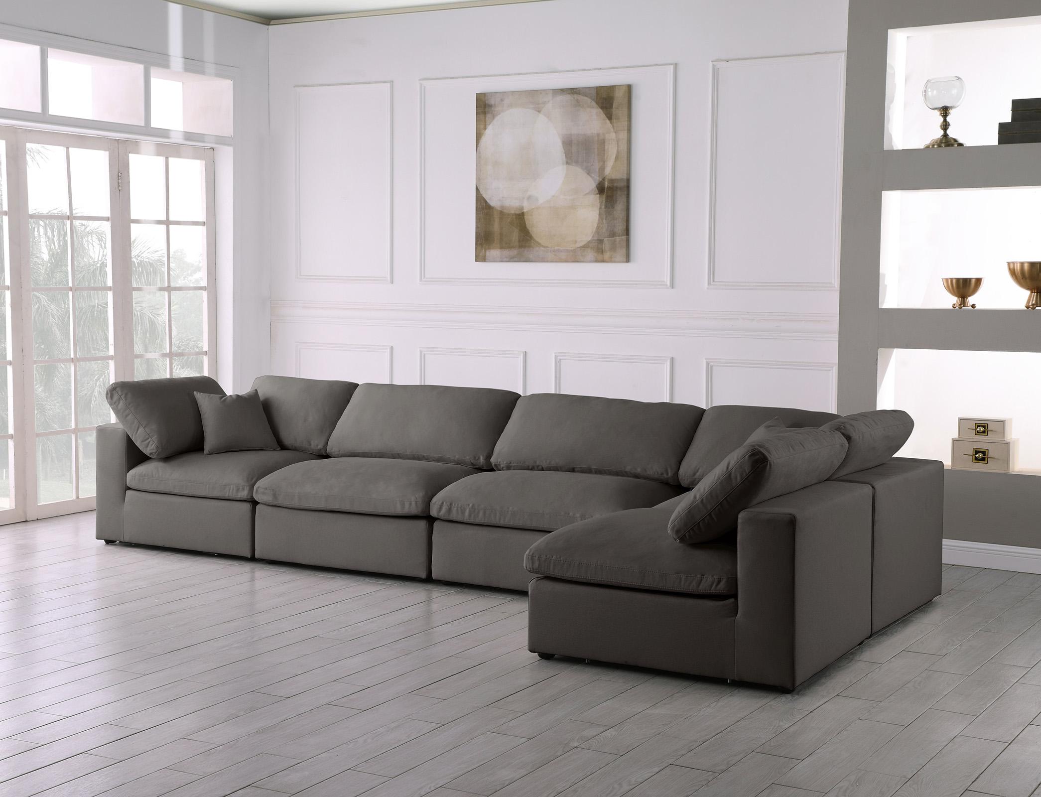 

        
Meridian Furniture 602Grey-Sec5D Sectional Sofa Gray Fabric 094308257891
