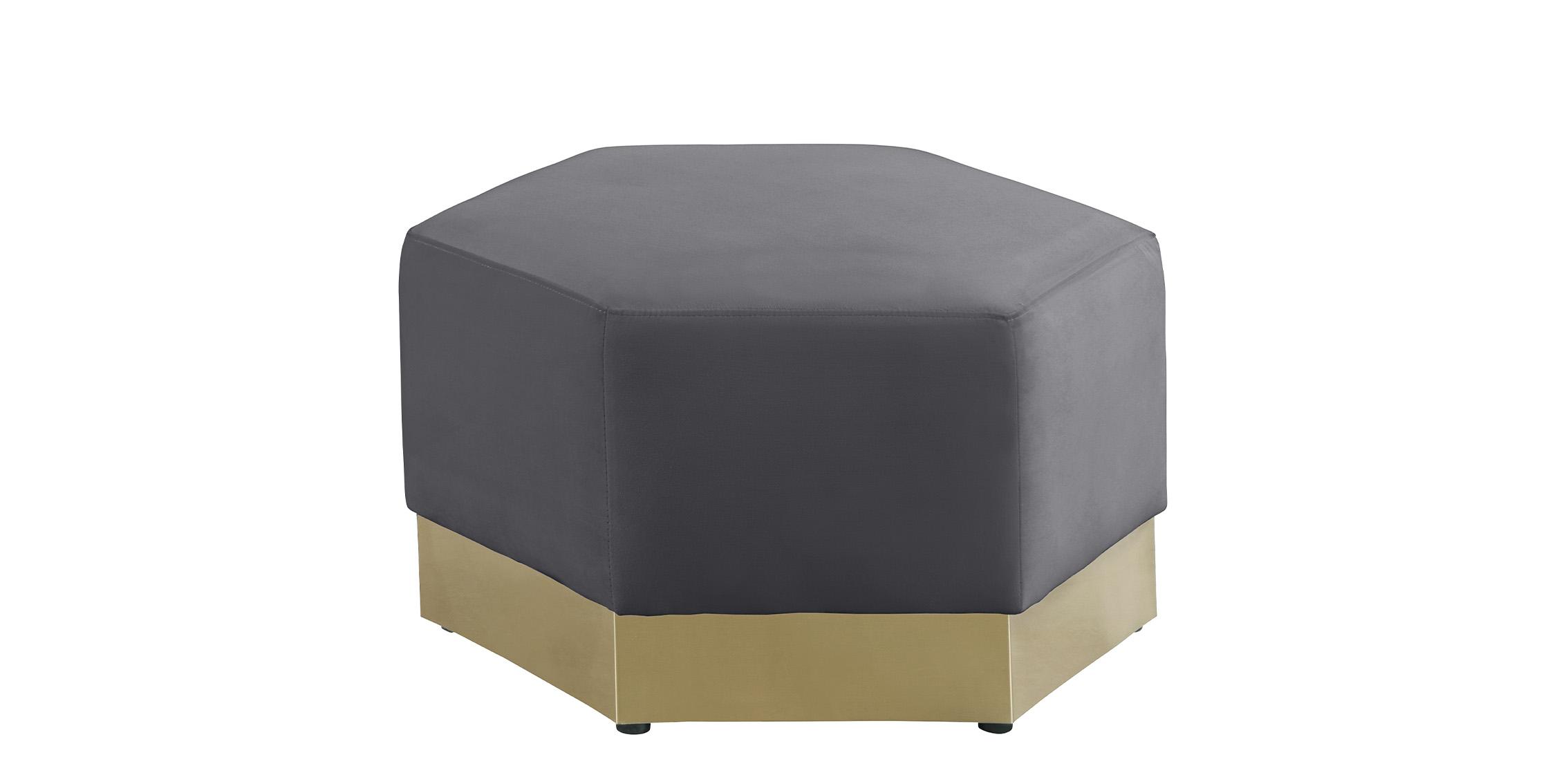 

    
600Grey-S-Set-3 Meridian Furniture Sofa Set
