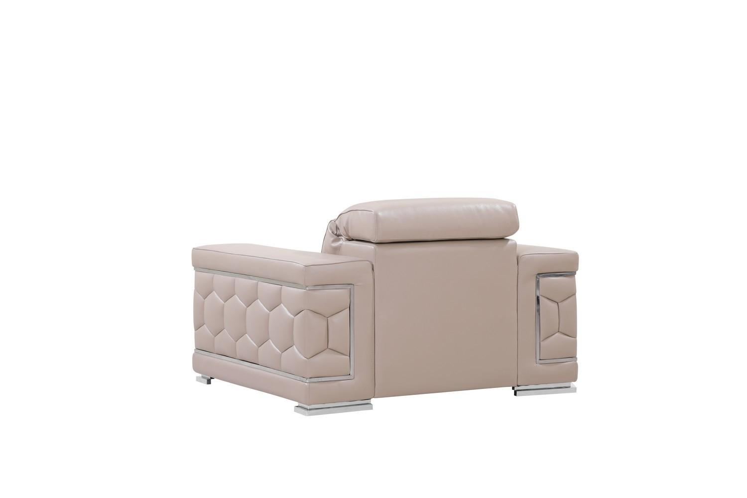 

    
SKU: ORNL4862 Hawkesbury Common Luxury Italian Upholstered Complete Leather 3 Piece Living Room Set Beige
