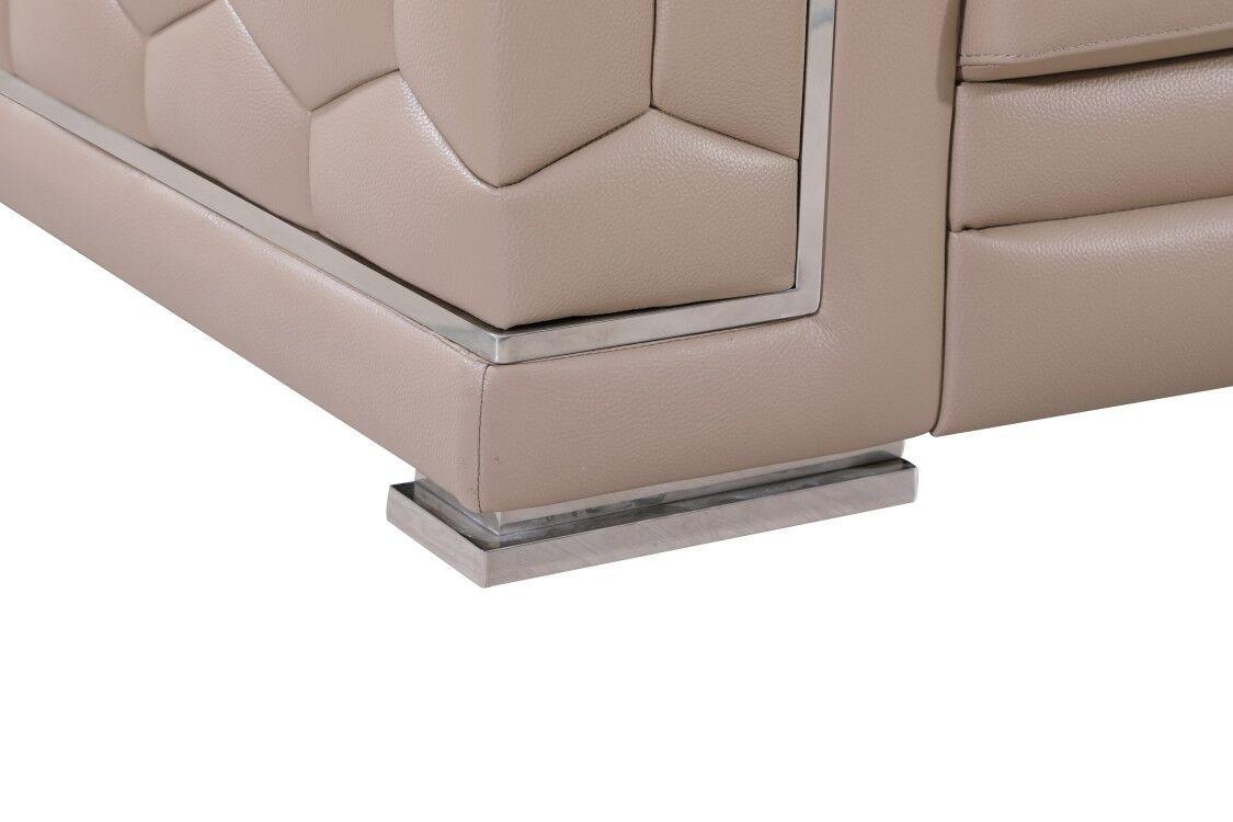 

    
Hawkesbury Common Luxury Italian Upholstered Complete Leather 3 Piece Living Room Set Beige
