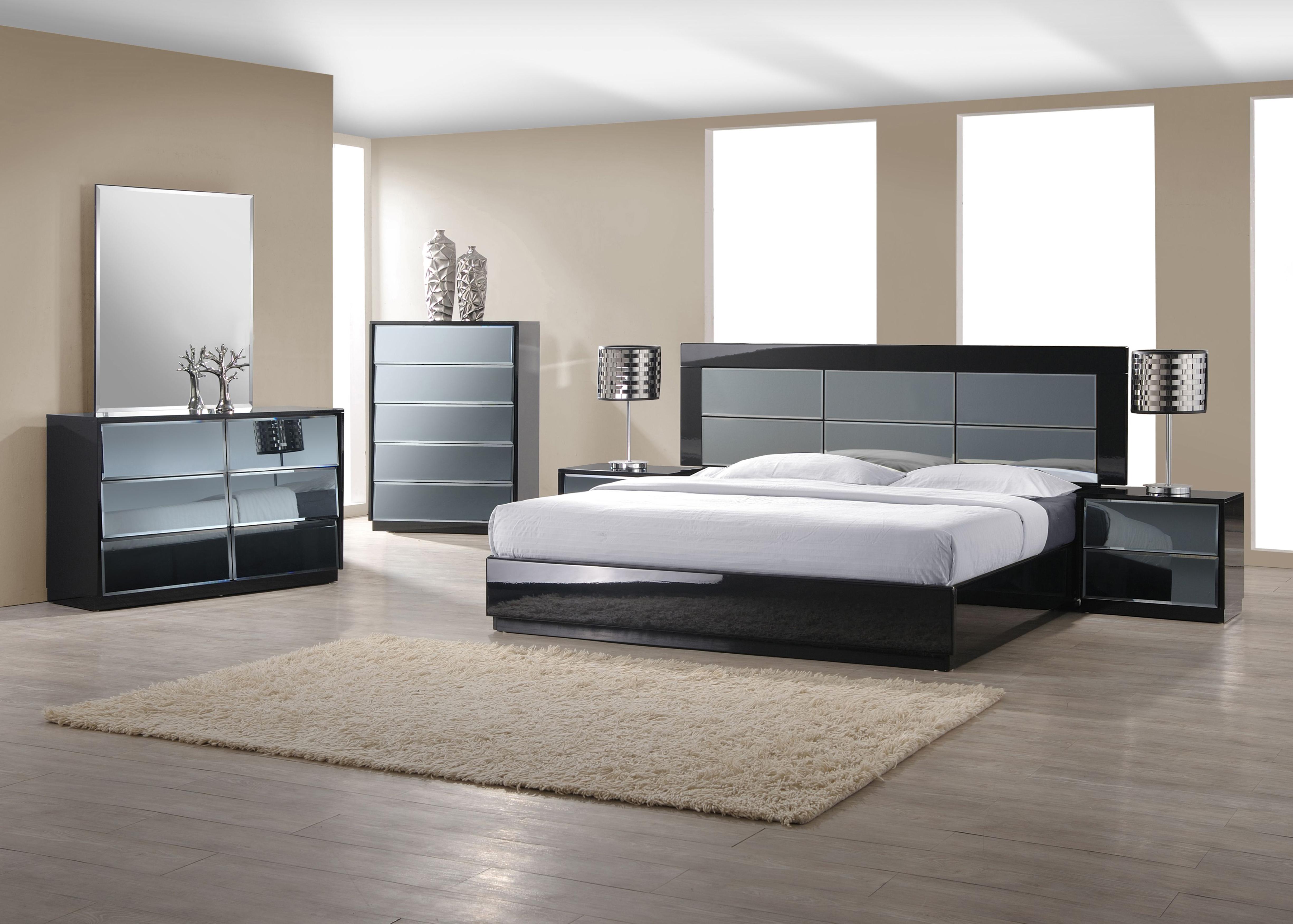 

                    
Buy High Gloss Black with Mirror King Size Bedroom 6Pcs Venice by Chintaly Imports
