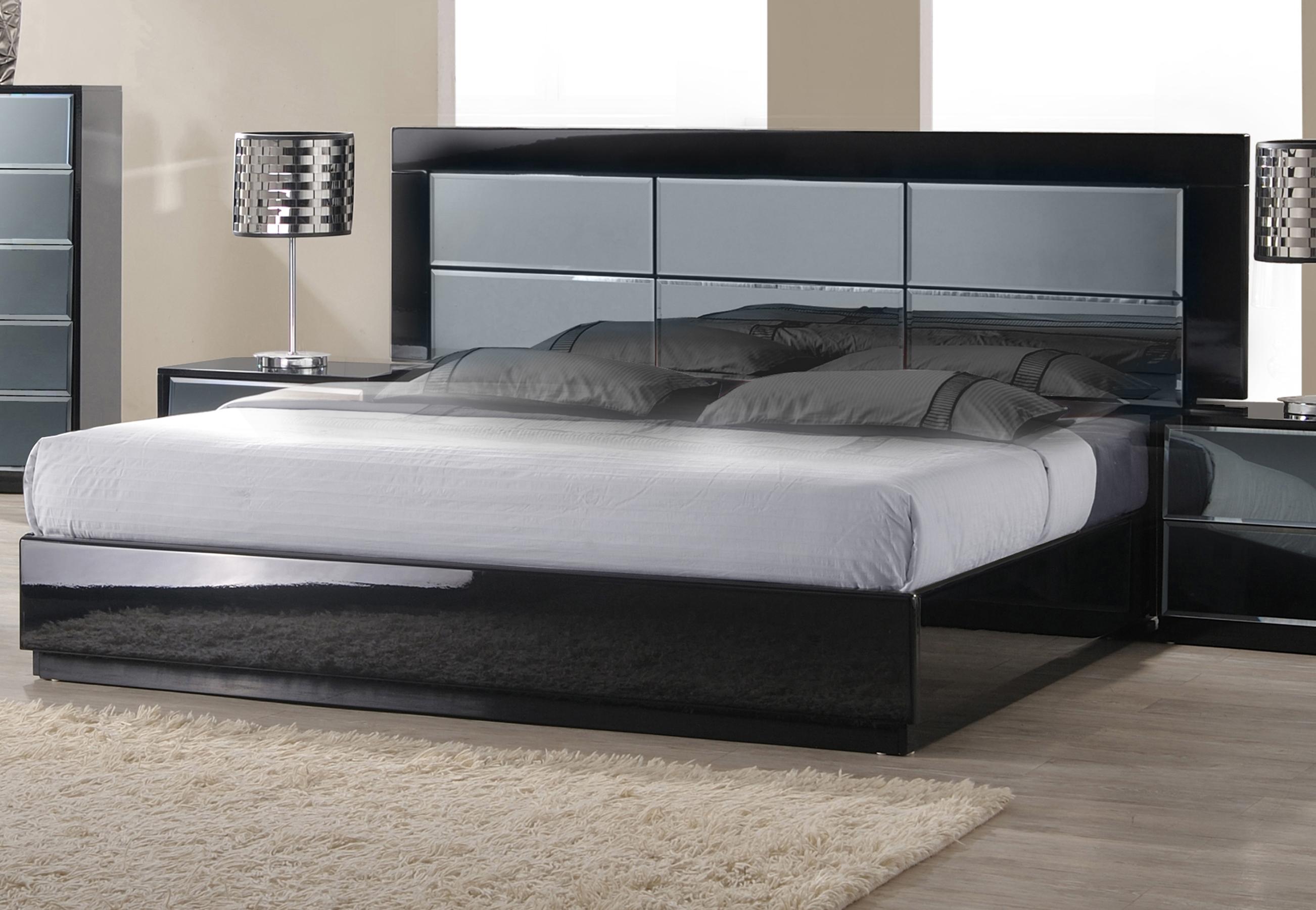 

    
High Gloss Black with Mirror Queen Size Bed Venice by Chintaly Imports
