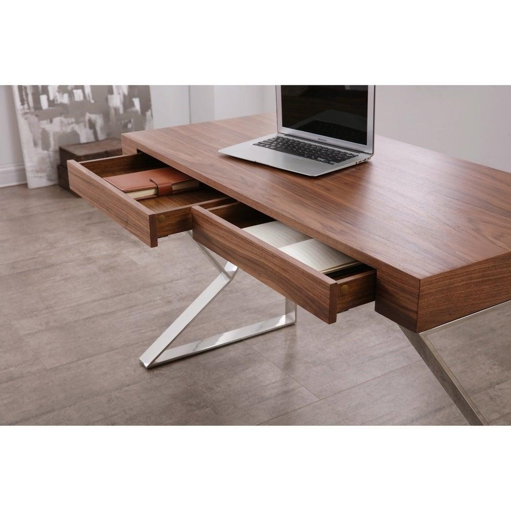 

    
J&M Furniture Noho Writing Desk Chrome/Walnut 17112-WA
