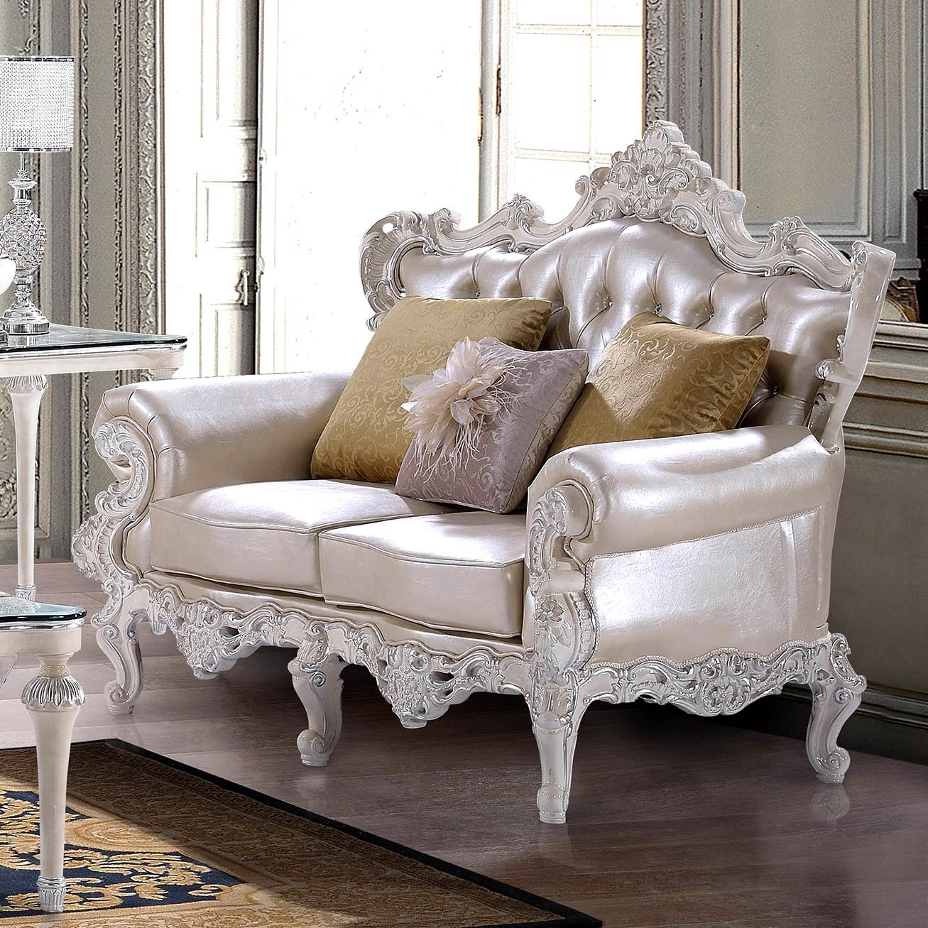 

    
Luxury Pearl Cream Tufted Loveseat Carved Wood Traditional Homey Design HD-13009
