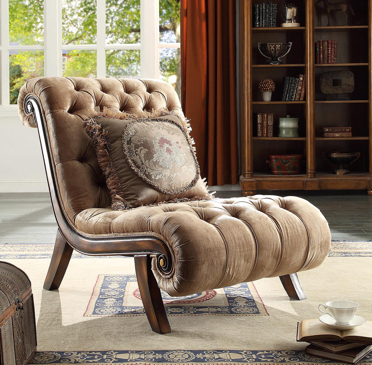 Traditional Armchair HD-1631 – CHAIR HD-C1631 in Mahogany, Beige Fabric