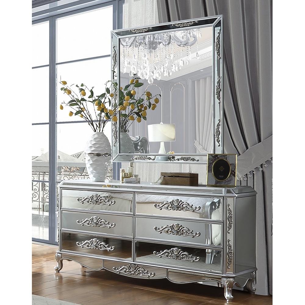 

    
HD-EK28005PCSET Homey Design Furniture Platform Bedroom Set
