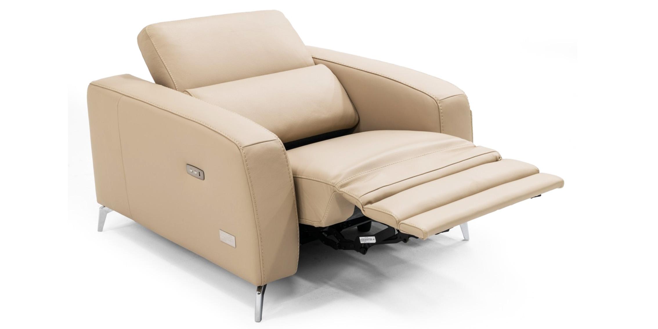 

    
VGCCROMA-SF-CAP-TAN-S-Set-2 VIG Furniture Recliner Sofa Set
