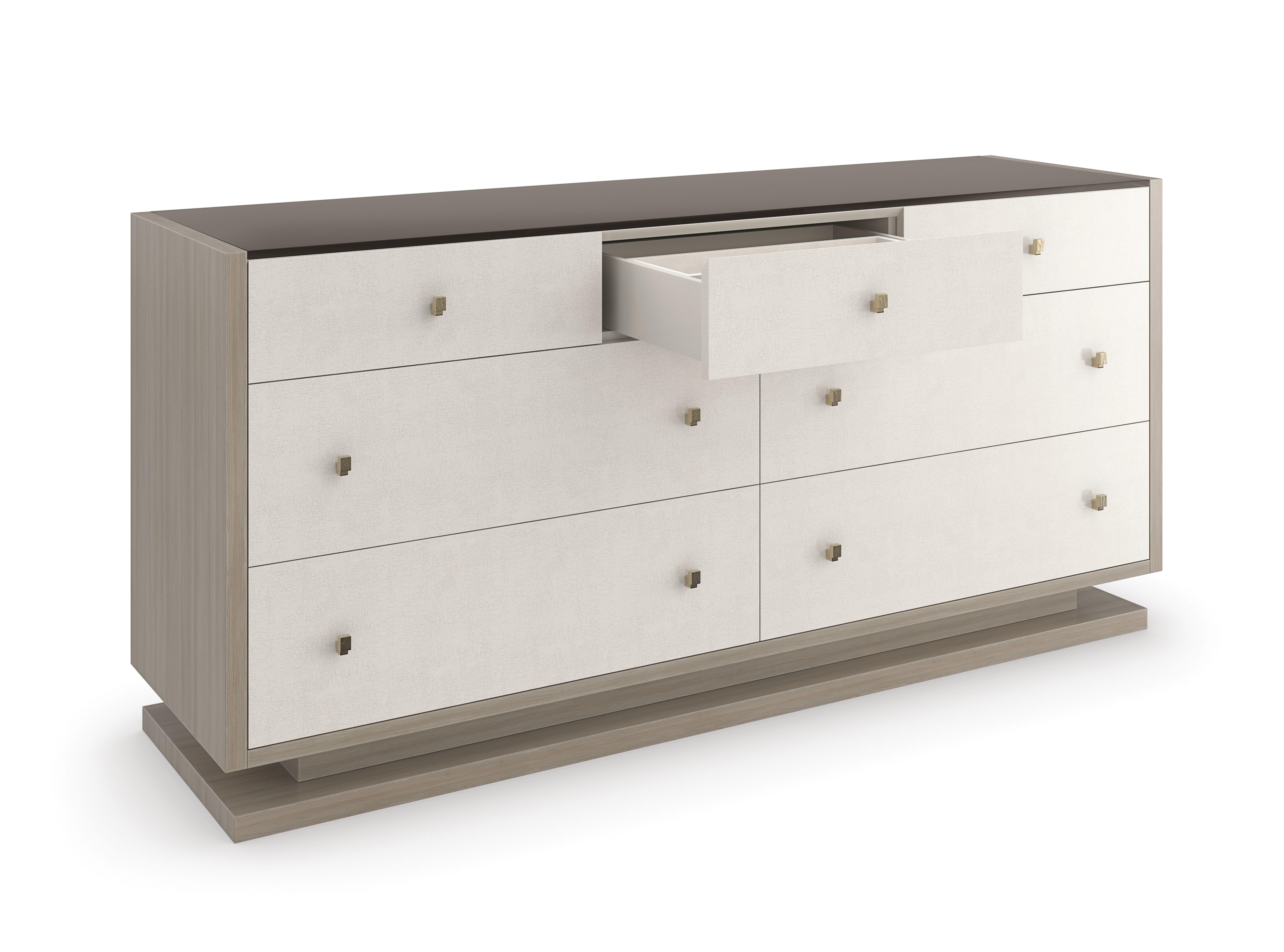 

    
Caracole CALYPSO Dresser Ivory/Gray CLA-423-011
