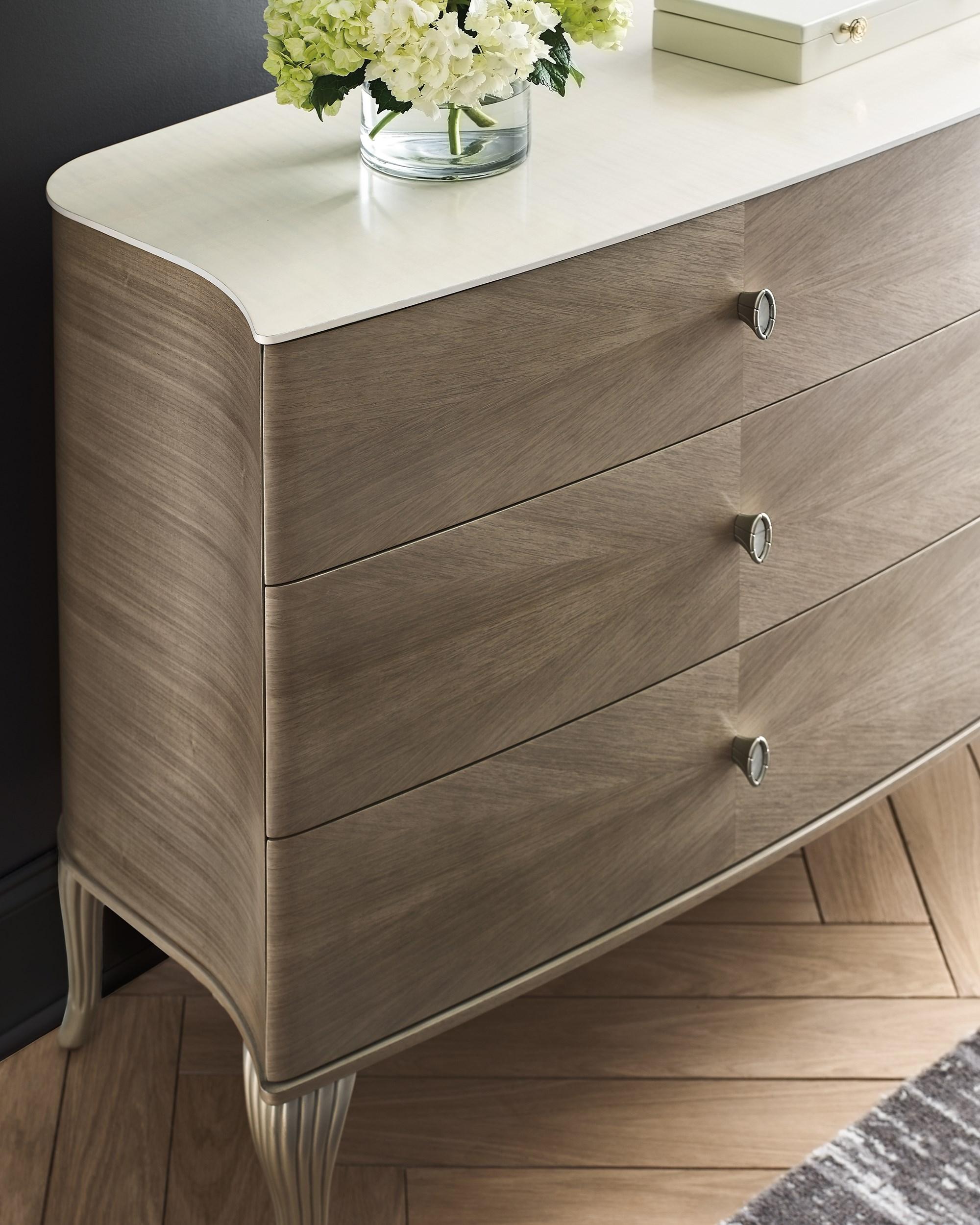 

        
Caracole LILLIAN Double Dresser Taupe/Ivory  662896037128
