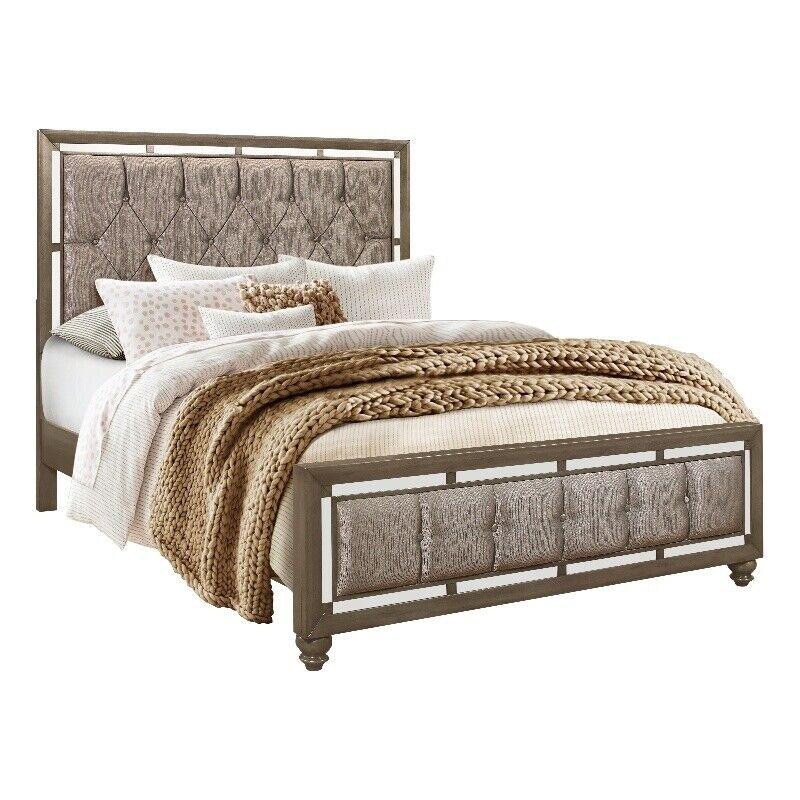 

    
IVY CHAMPAGNE  Silver Finish Upholstered Headboard Queen Bed Set 5Pcs w/Chest Global US
