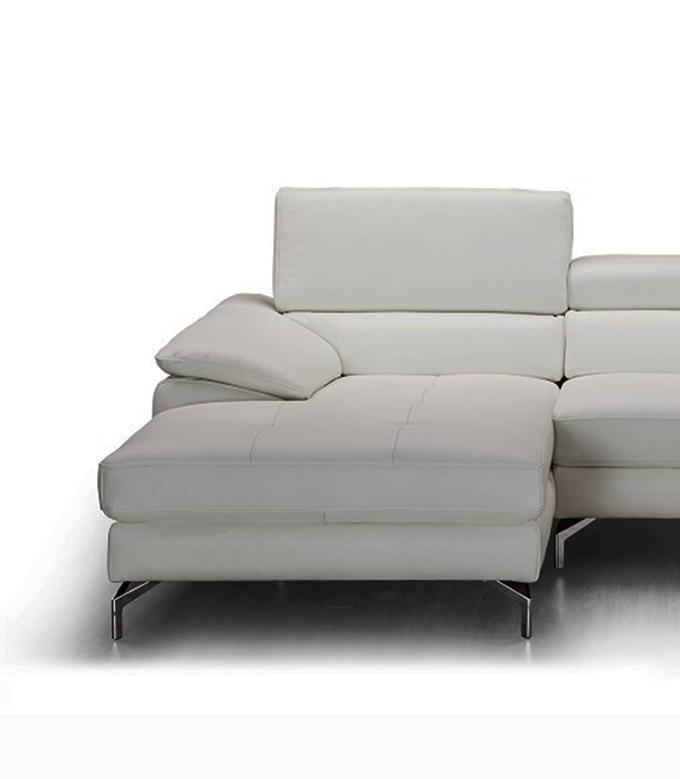 

    
SKU18272 J&M Furniture Sectional Sofa
