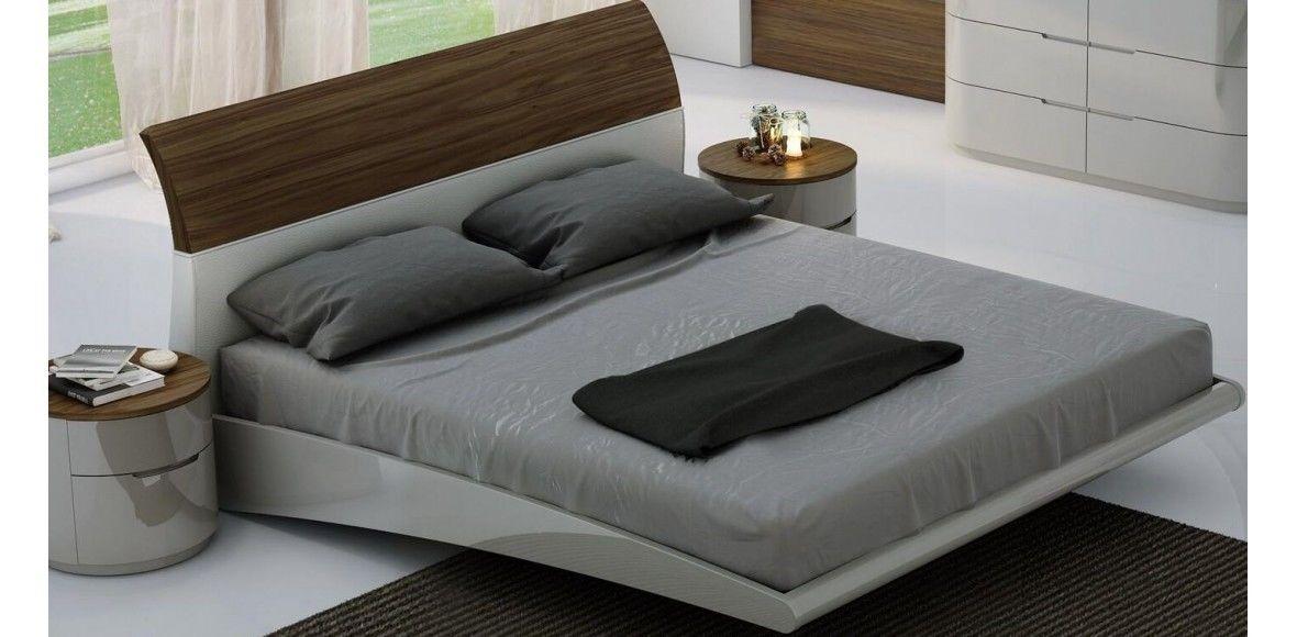 

    
Ultra Modern Walnut Light Grey Lacquered King Size Bedroom Set 5Pc J&M Amsterdam

