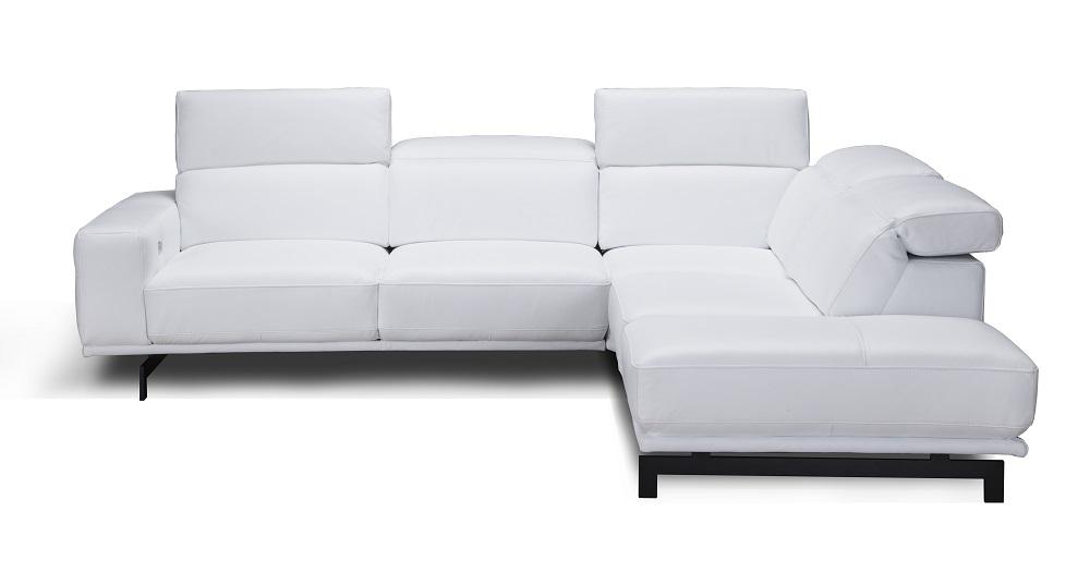 

    
J&M Furniture Davenport L-shape Sectional White SKU17988
