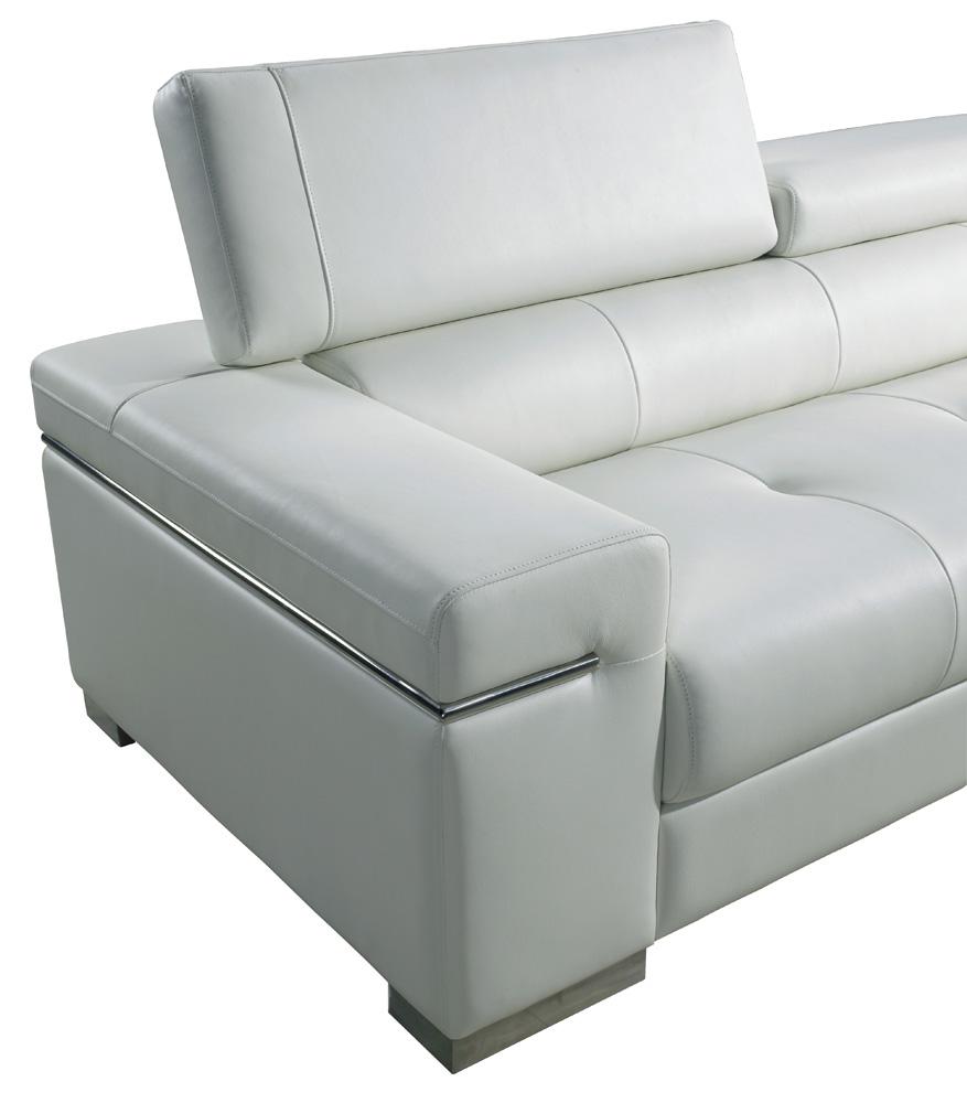 

    
J&M Furniture Soho Sofa and Loveseat White SKU 17655111-Set-2
