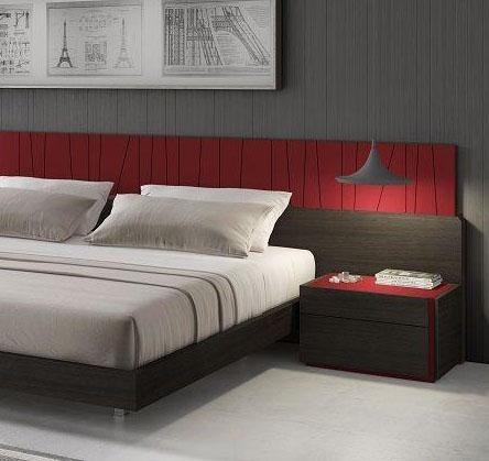 

    
J&M Furniture Lagos Platform Bedroom Set Wenge/Red SKU17867250-Q-Set-3
