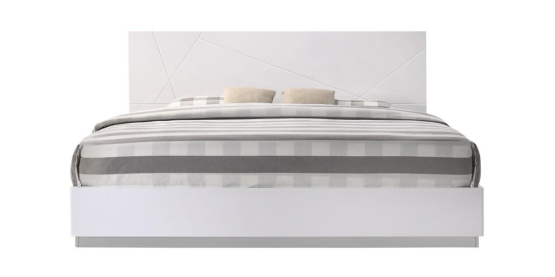 

    
J&M Furniture Naples Platform Bedroom Set White SKU17686-EK-Set-5
