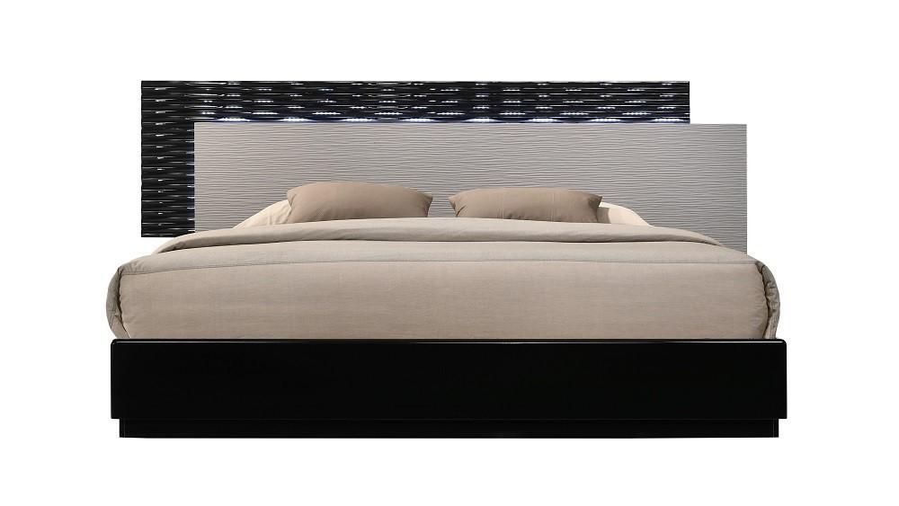 

    
J&M Furniture Roma Platform Bedroom Set Gray/Black SKU17777-EK-Set-5

