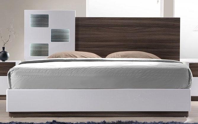 

    
Walnut Veneer & White Lacquer Platform King Bedroom Set 3Pcs J&M Sanremo A
