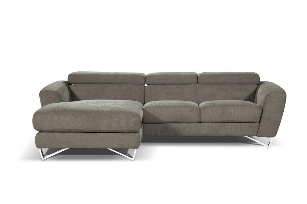 

    
J&M Furniture Sparta Mini Sectional Sofa Gray SKU18282-L
