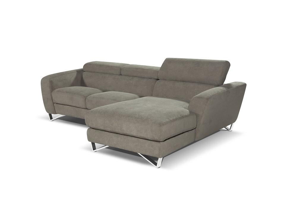 

    
SKU18282-R J&M Furniture Sectional Sofa
