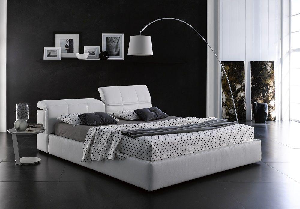 

    
Contemporary White Eco Leather Storage King Platform Bed MADE IN ITALY J&M Tower

