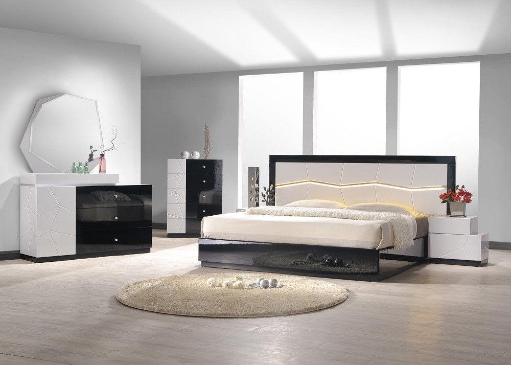 Contemporary Platform Bedroom Set Turin SKU17854-Ek-Set-3 in White, Gray, Black 