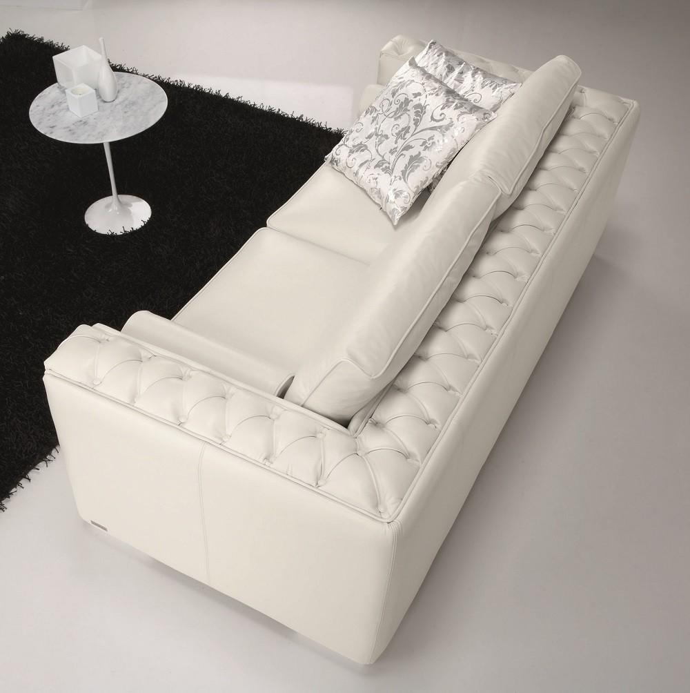 

    
White Premium Leather Hand Tufted Design Sofa Modern J&M Vanity
