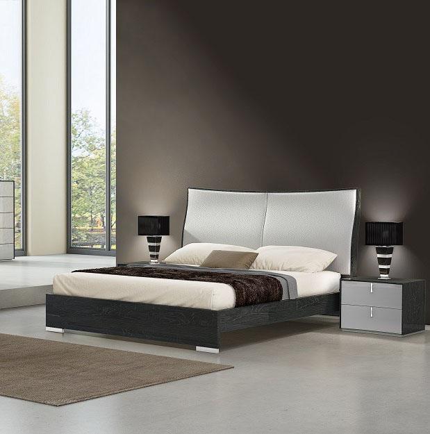 Contemporary, Modern Platform Bedroom Set Vera SKU17987-EK-Set-3 in Light Gray, Gray Eco Leather