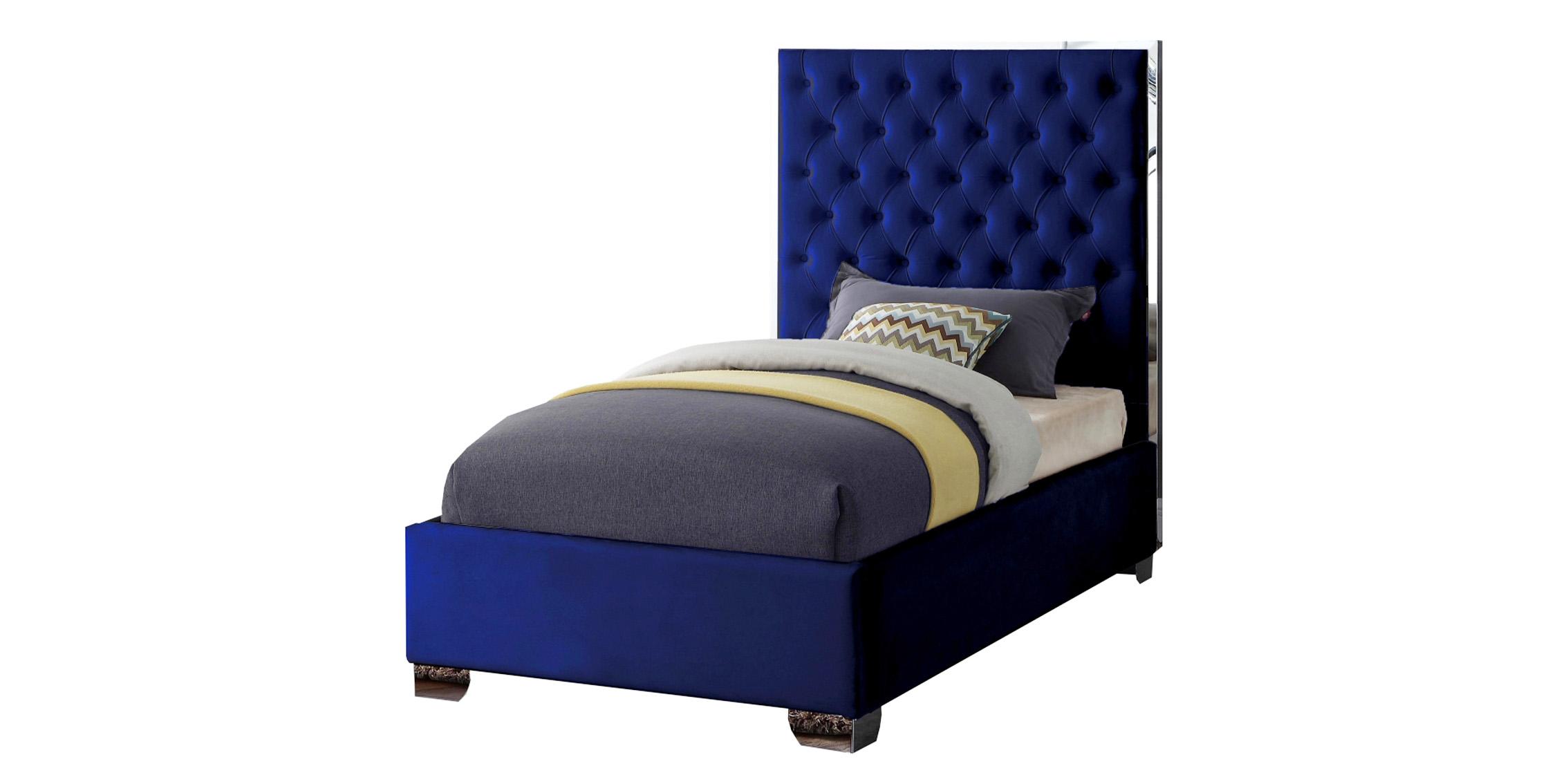 

    
Meridian Furniture LexiNavy-T Platform Bed Navy blue LexiNavy-T
