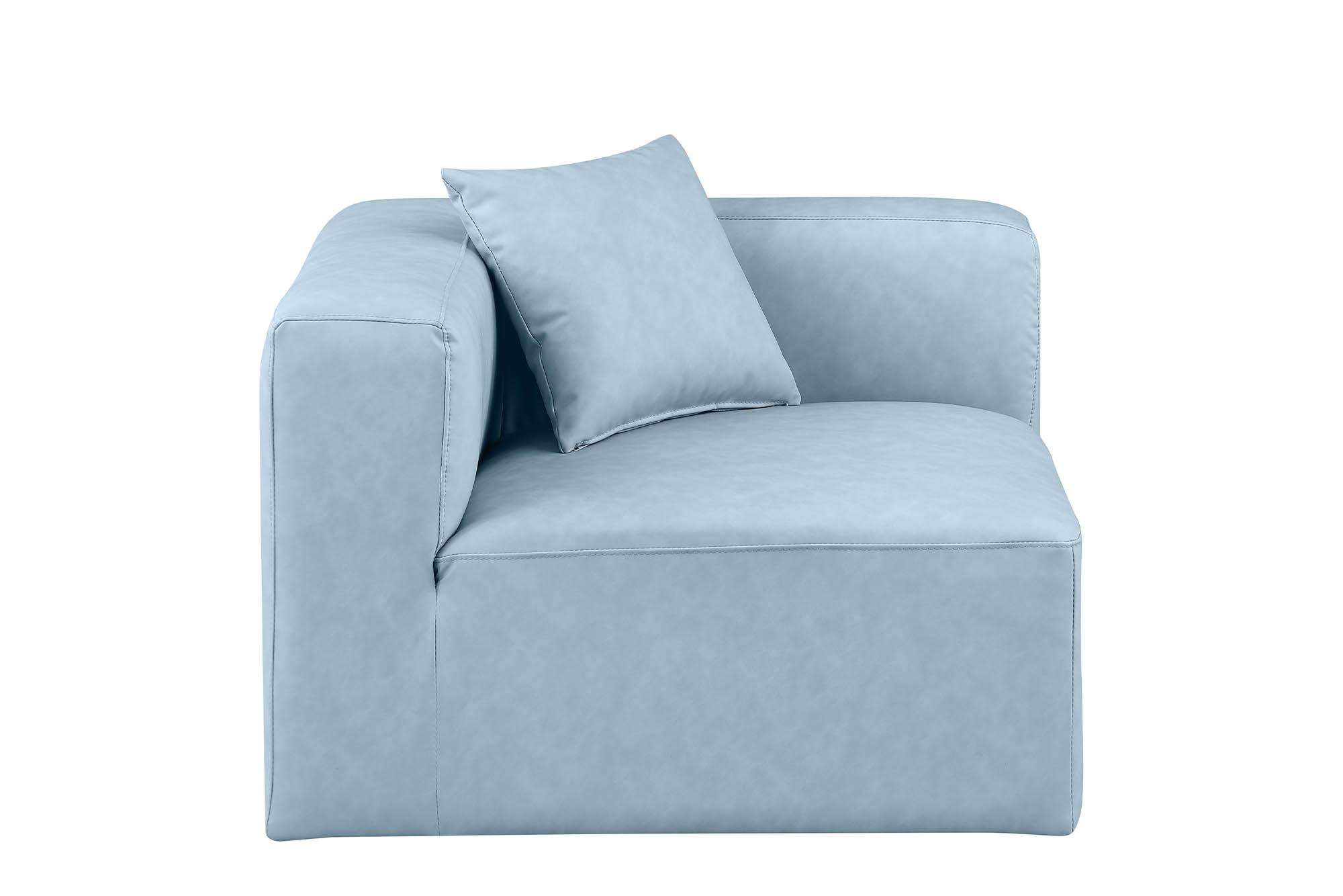 

    
Meridian Furniture CUBE 668LtBlu-Corner Corner chair Light Blue 668LtBlu-Corner

