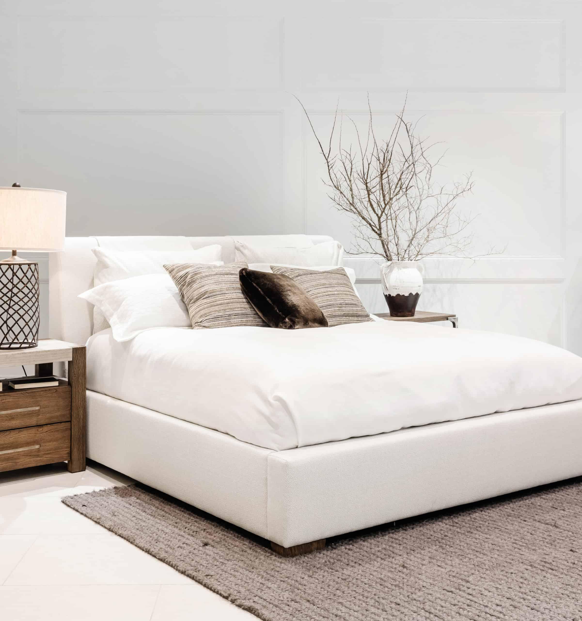 

    
a.r.t. furniture Stockyard Platform Bed Light Gray/White 284126-2303

