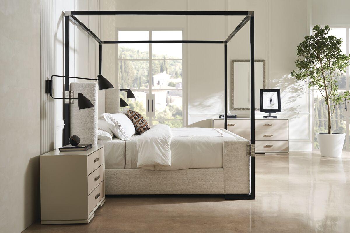 

    
CLA-423-125C Caracole Canopy Bed
