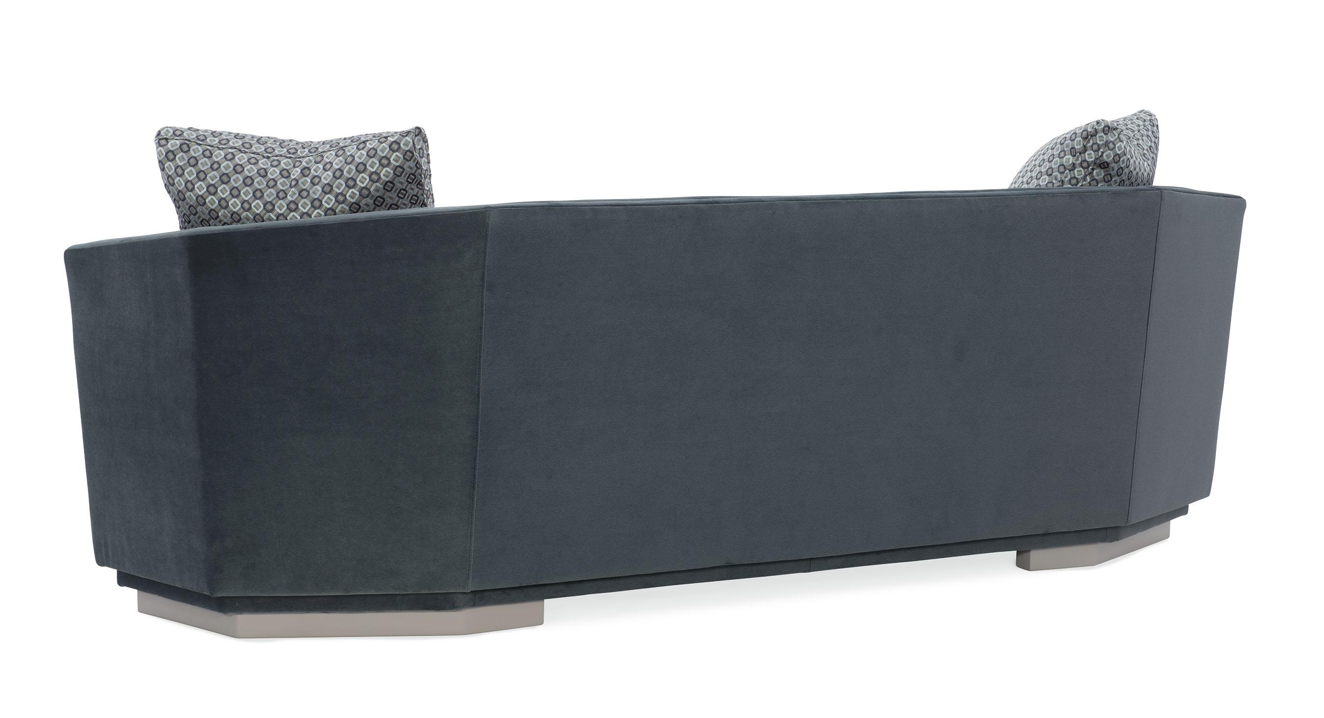 

        
Caracole Expressions Sofa Sofa and Chair Fog Velvet 662896034561
