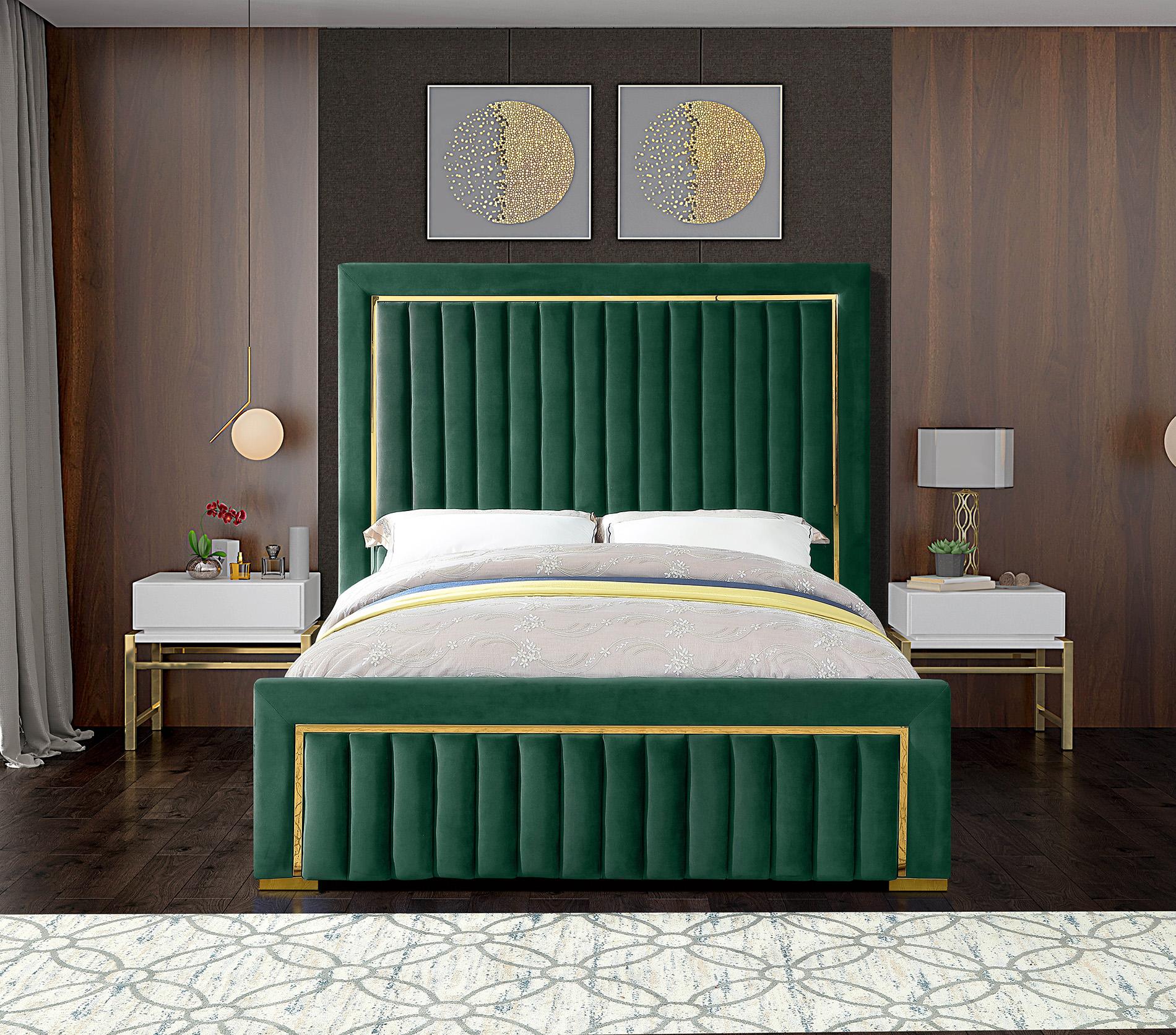 

    
Meridian Furniture DOLCE Green-K Platform Bed Green DolceGreen-K
