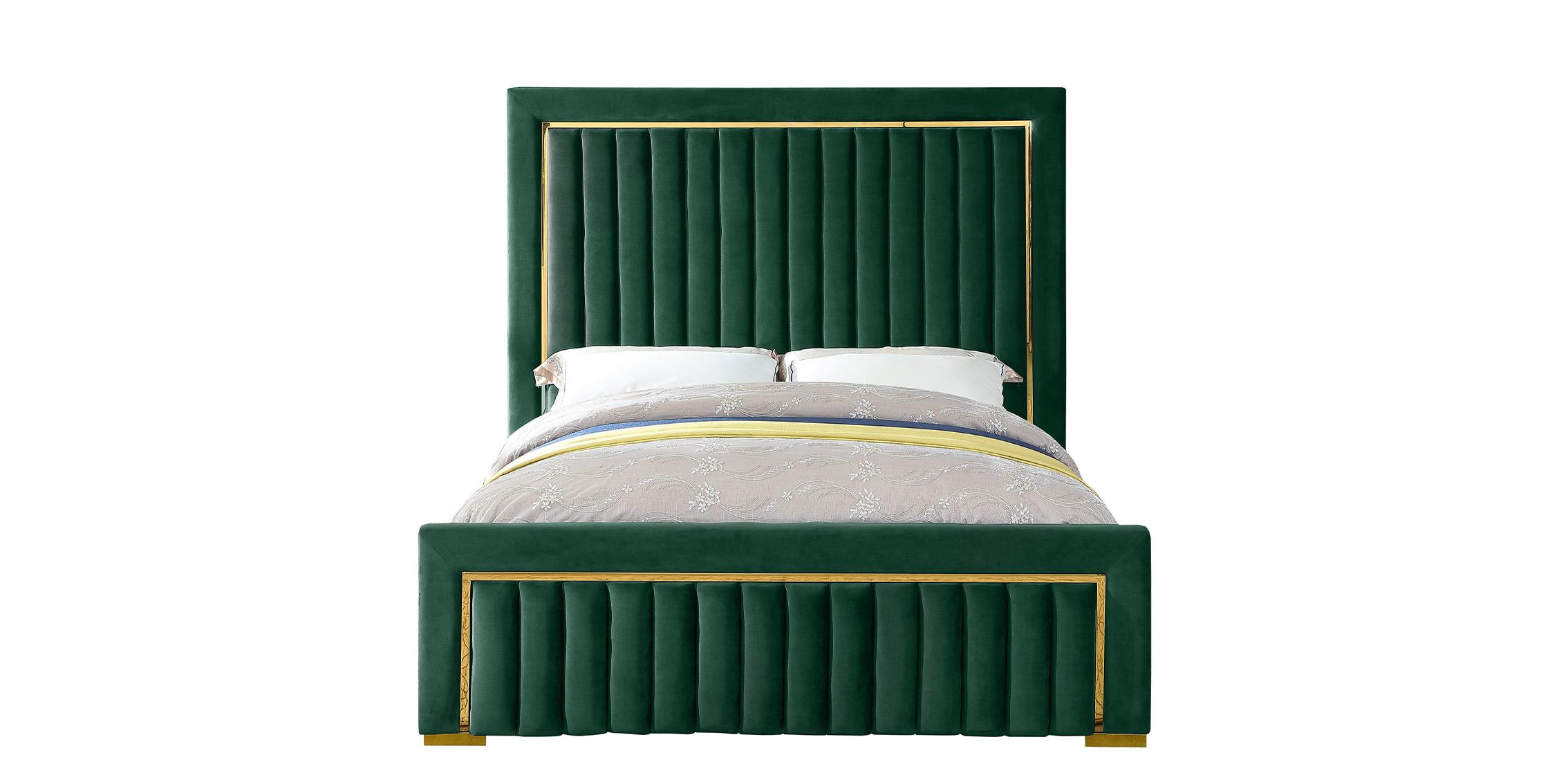 

        
Meridian Furniture DOLCE Green-Q Platform Bed Green Velvet 704831405354
