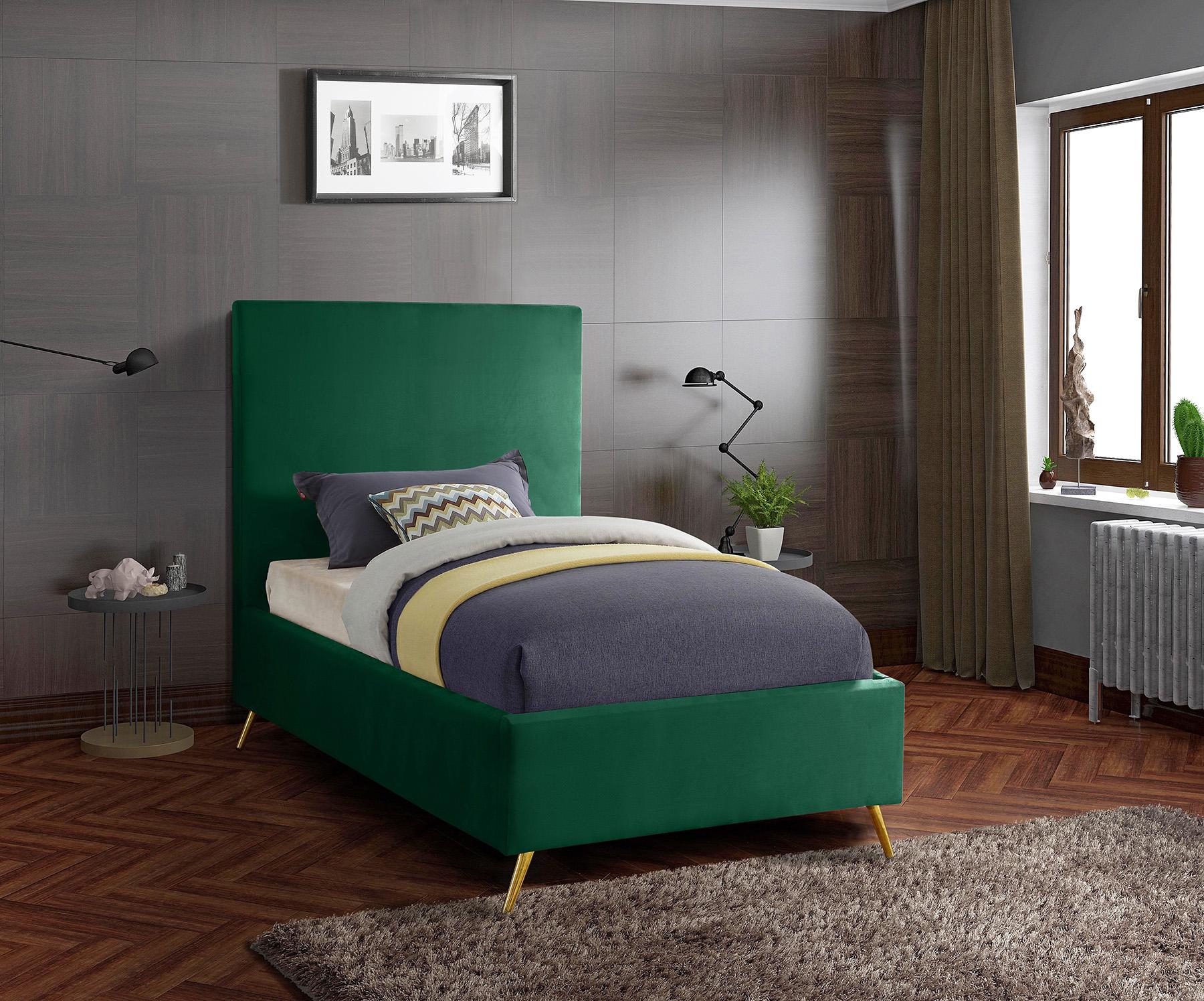 

    
Luxurious Green Velvet Twin Bed JASMINE Meridian Contemporary Modern
