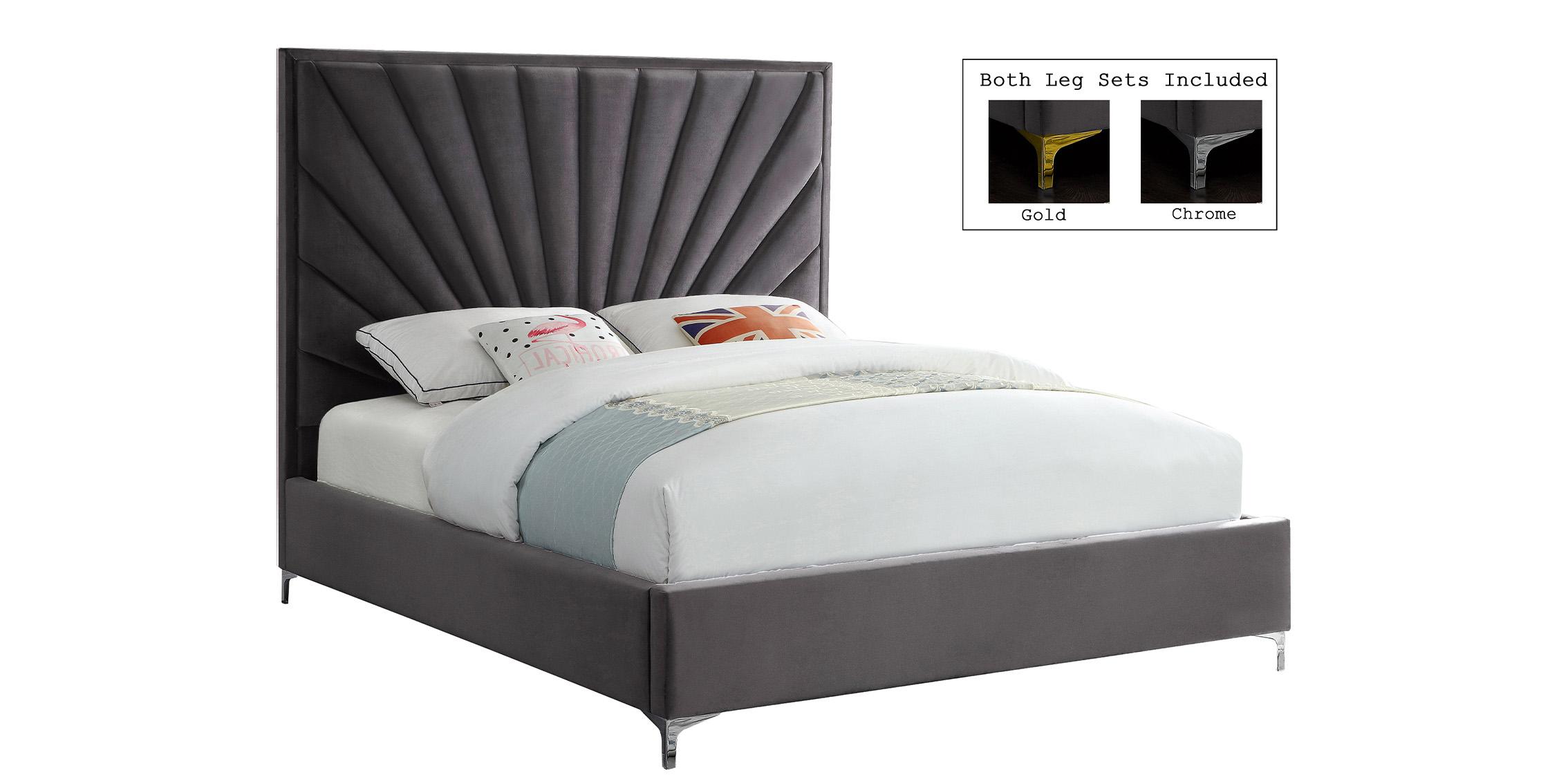 

    
EclipseGrey-F Meridian Furniture Platform Bed
