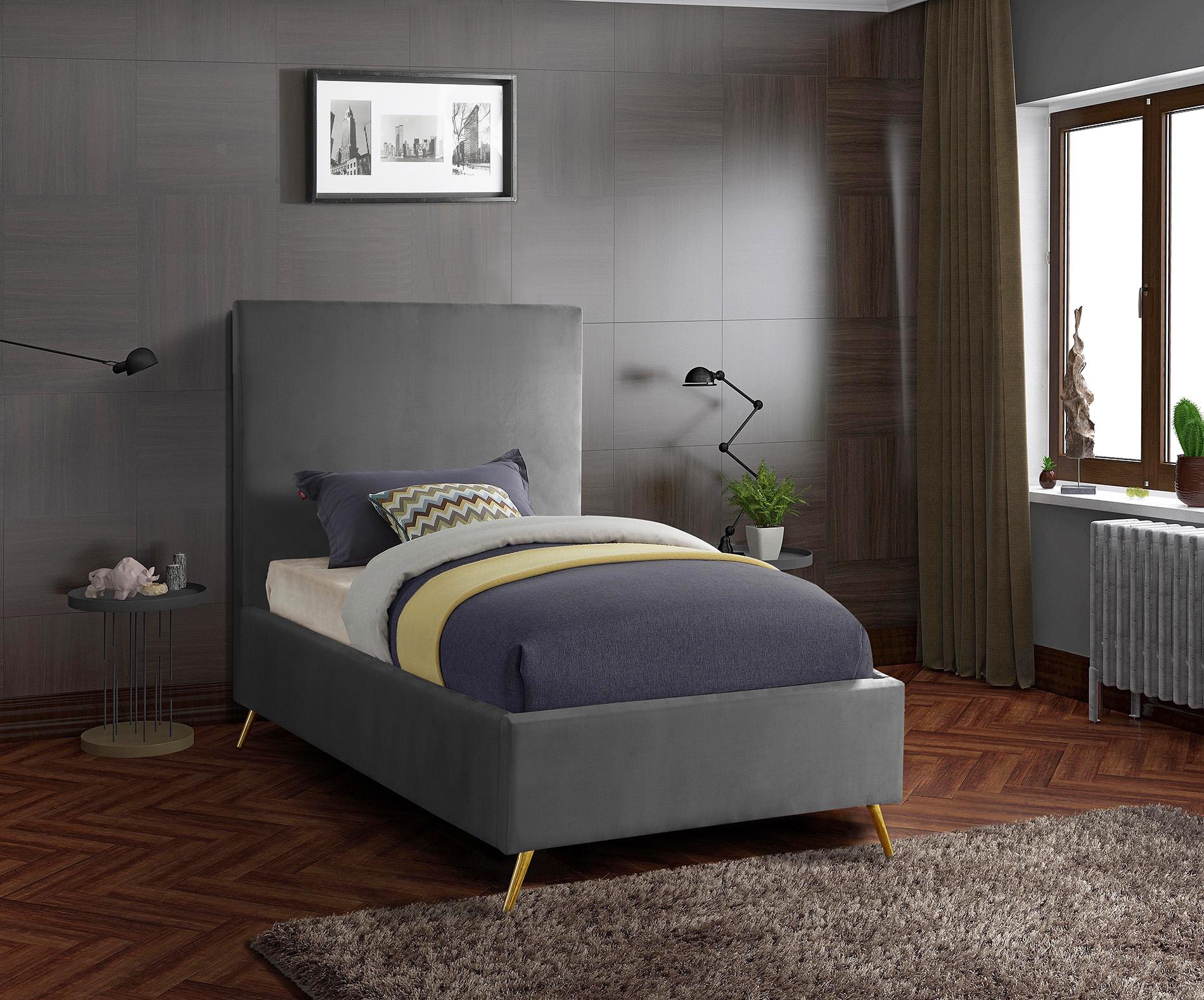 

    
Luxurious Grey Velvet Twin Bed JASMINE Meridian Contemporary Modern
