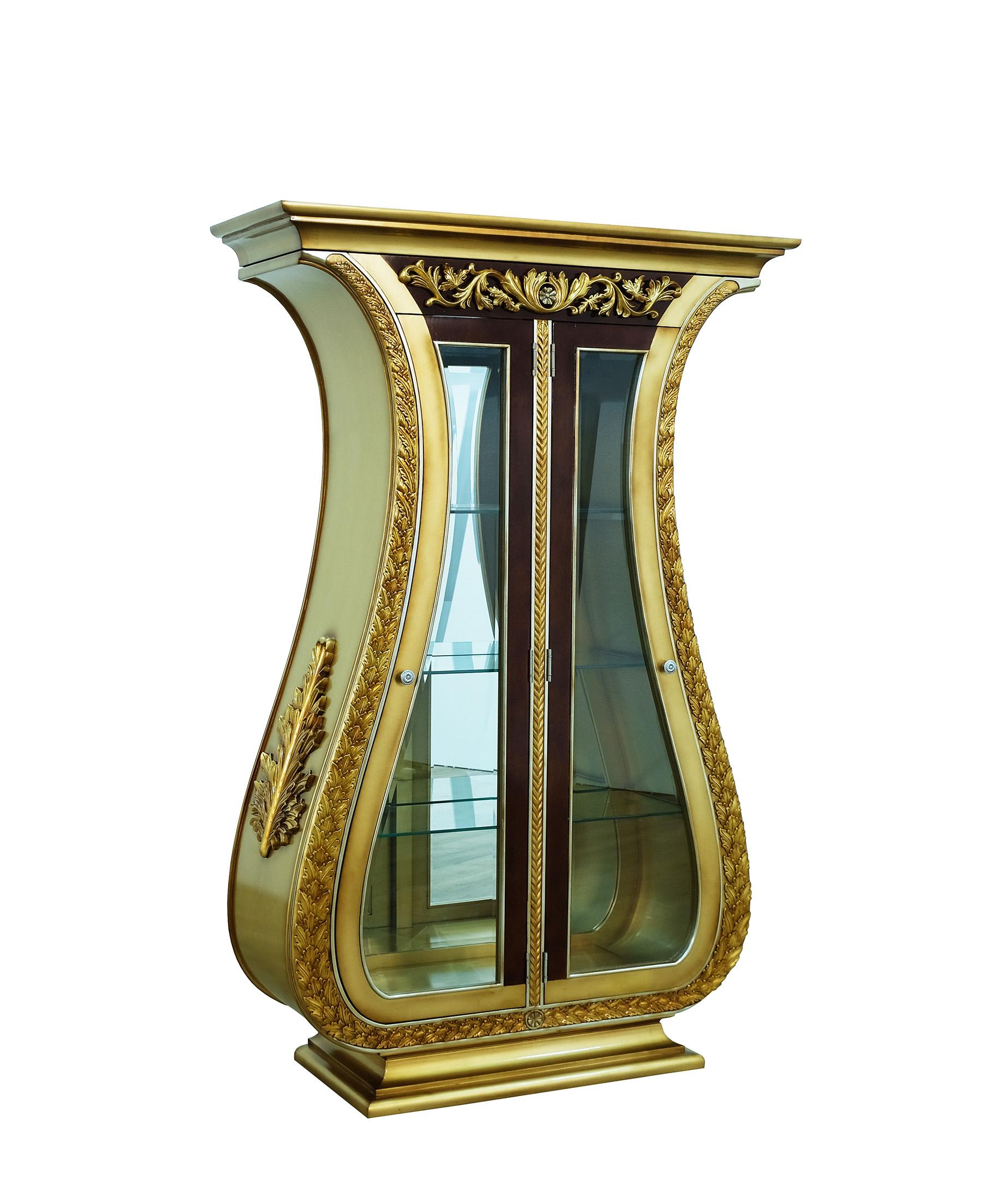 

    
Luxury 2 Door Curio Cabinet Antique Gold MAGGIOLINI EUROPEAN FURNITURE Classic
