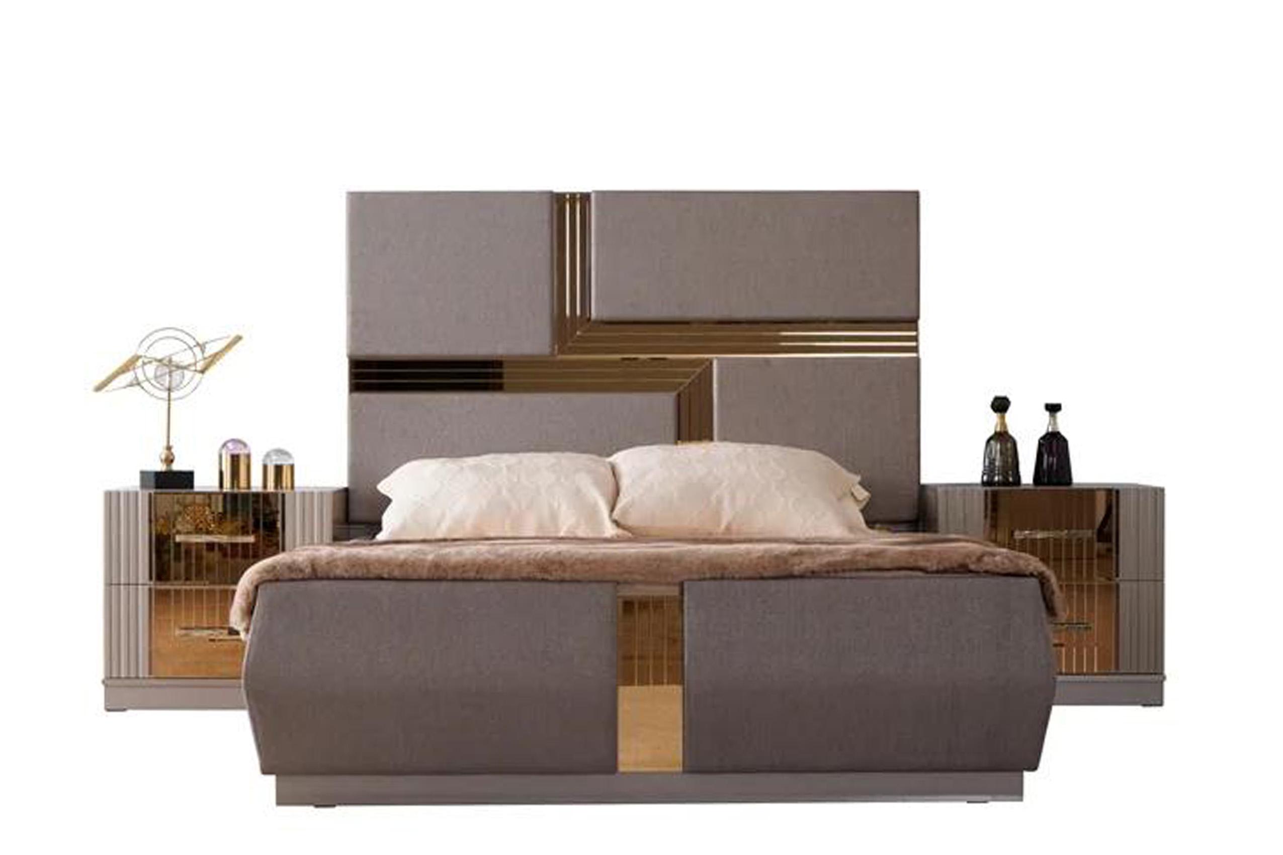 

    
LORENZO-EK-NDMC-5PC Luxury Beige & Gold Fabric King Bedroom Set 5Pc LORENZO Galaxy Home Contemporary

