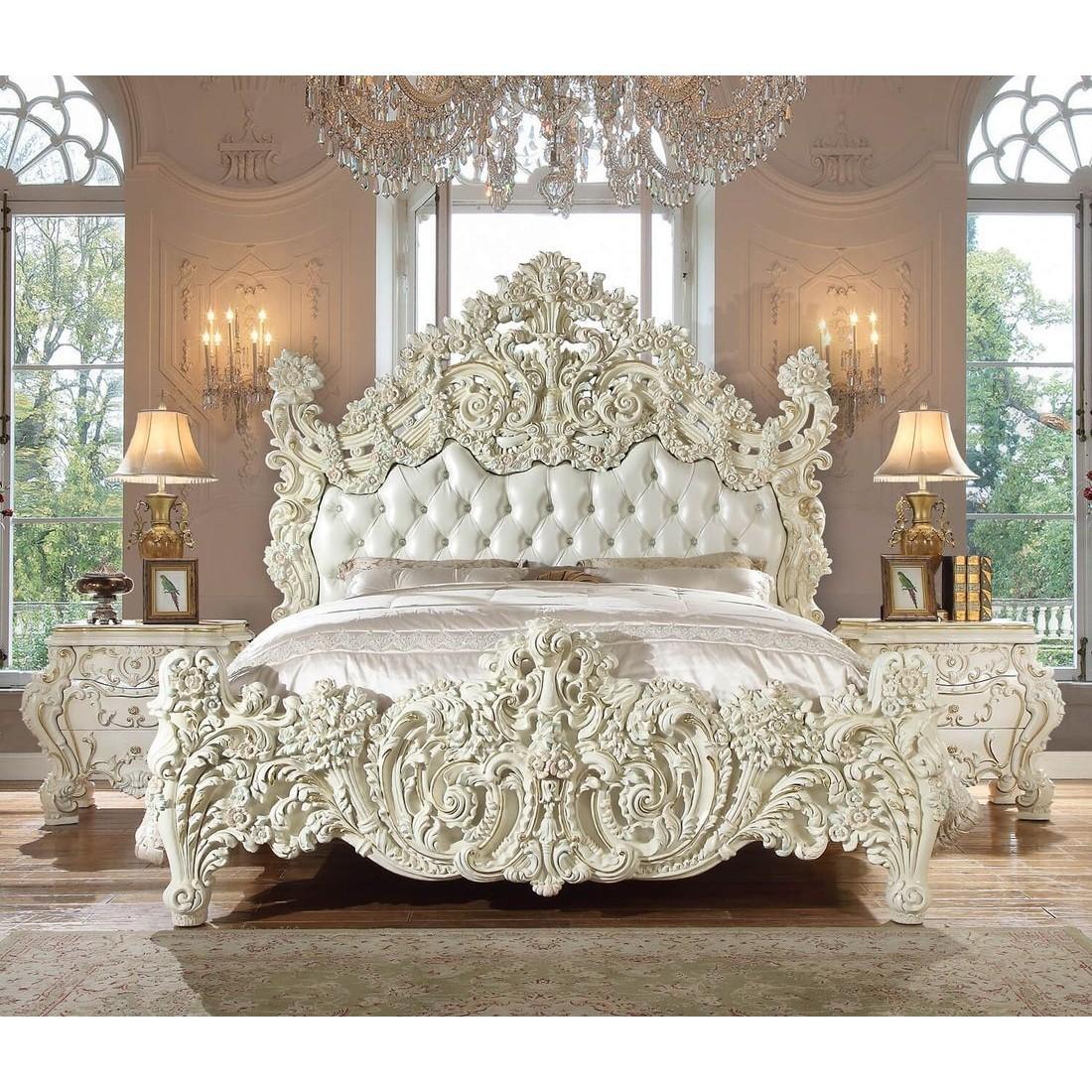 Traditional Sleigh Bedroom Set HD-8089 HD-CK8089-3PC in White, Gold Faux Leather