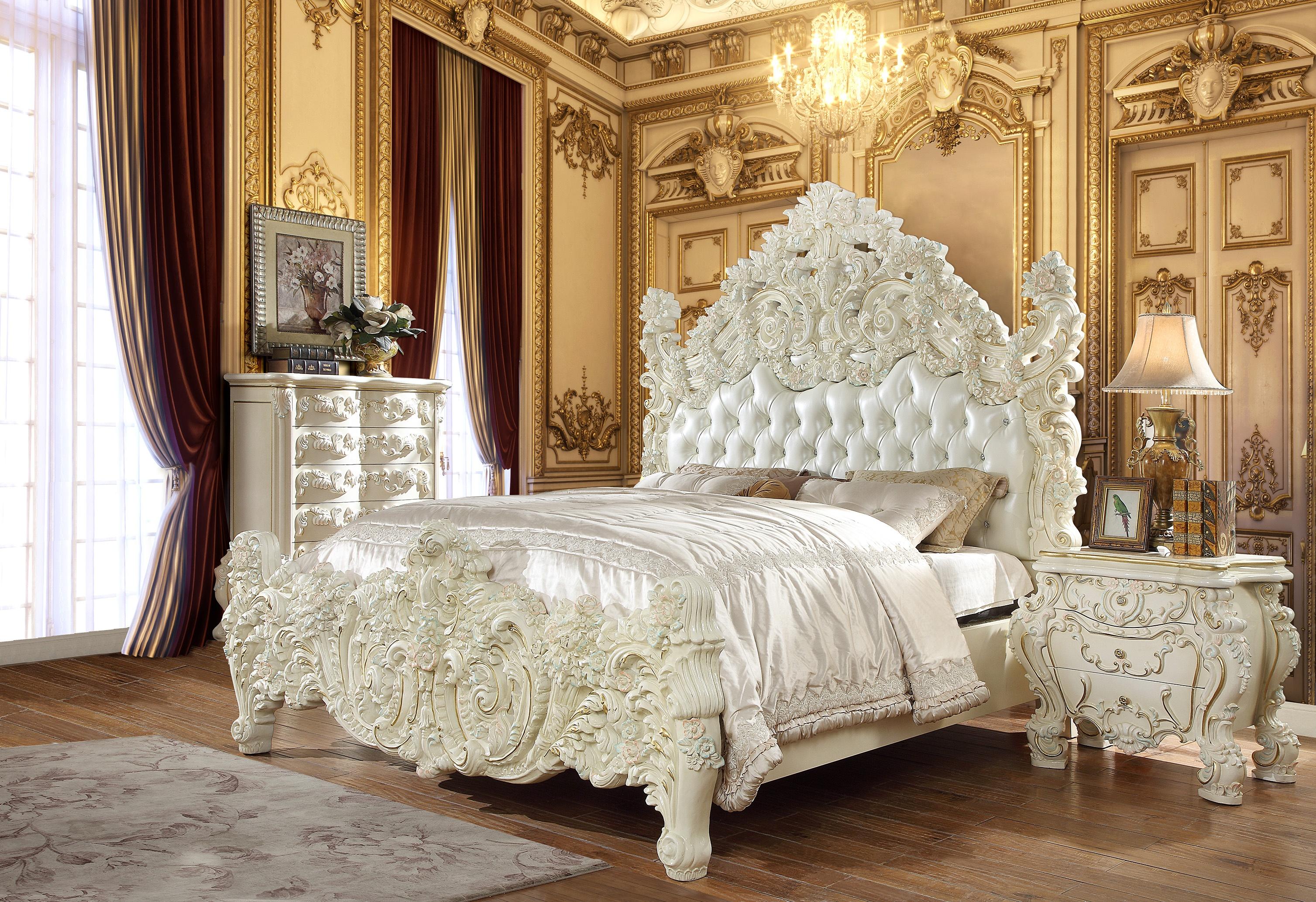

    
Luxury Glossy White CAL King Bedroom Set 6Pcs Carved Wood Homey Design HD-8089
