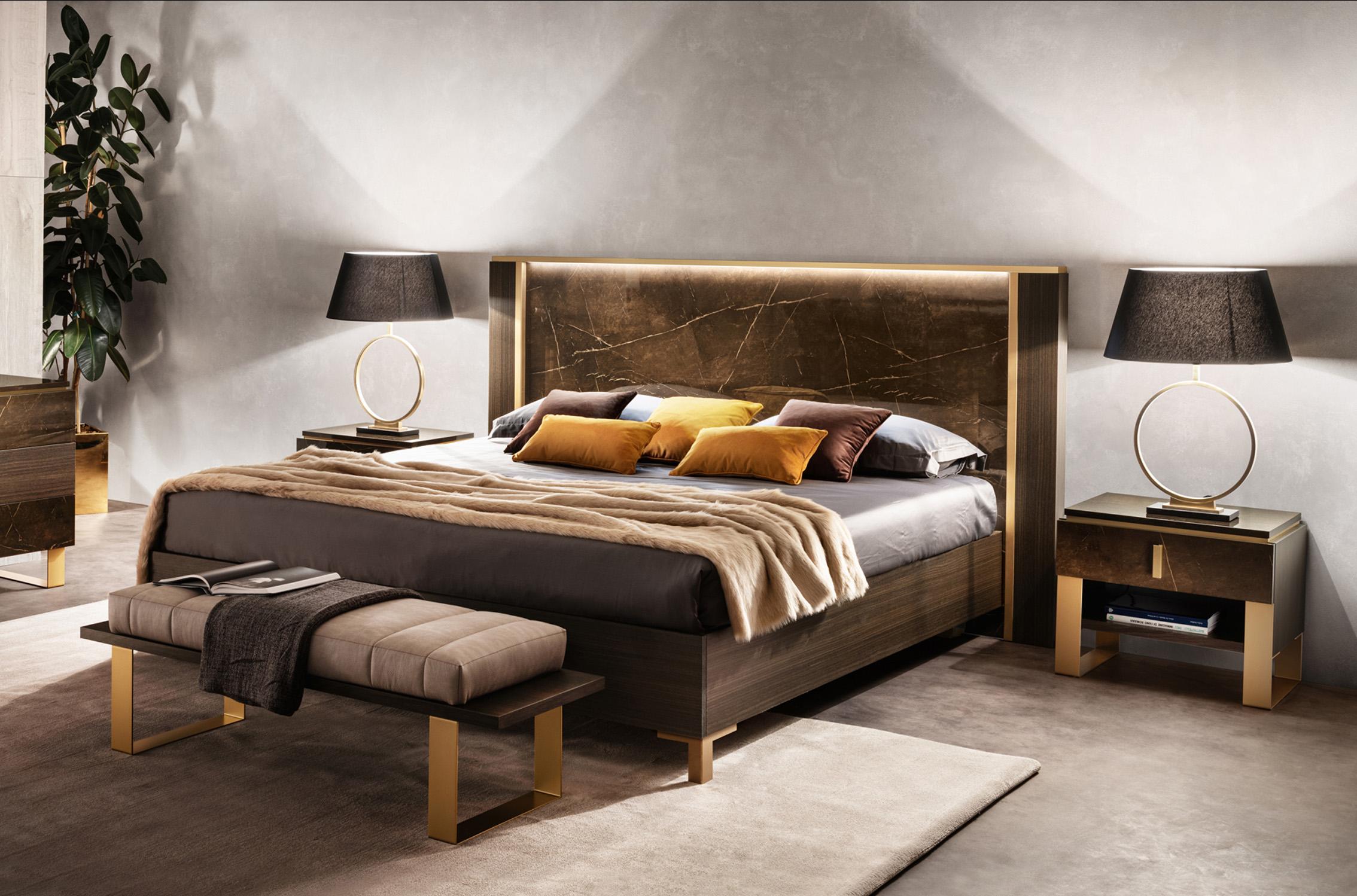 

    
Luxury Shiny Brown Marble-finish King Bed ESSENZA ESF Made in Italy Modern
