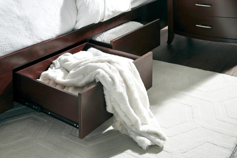 

    
BR15D7-NDM-4PC Mahogany Finish Storage King Bedroom Set 4Pcs BRIGHTON by Modus Furniture
