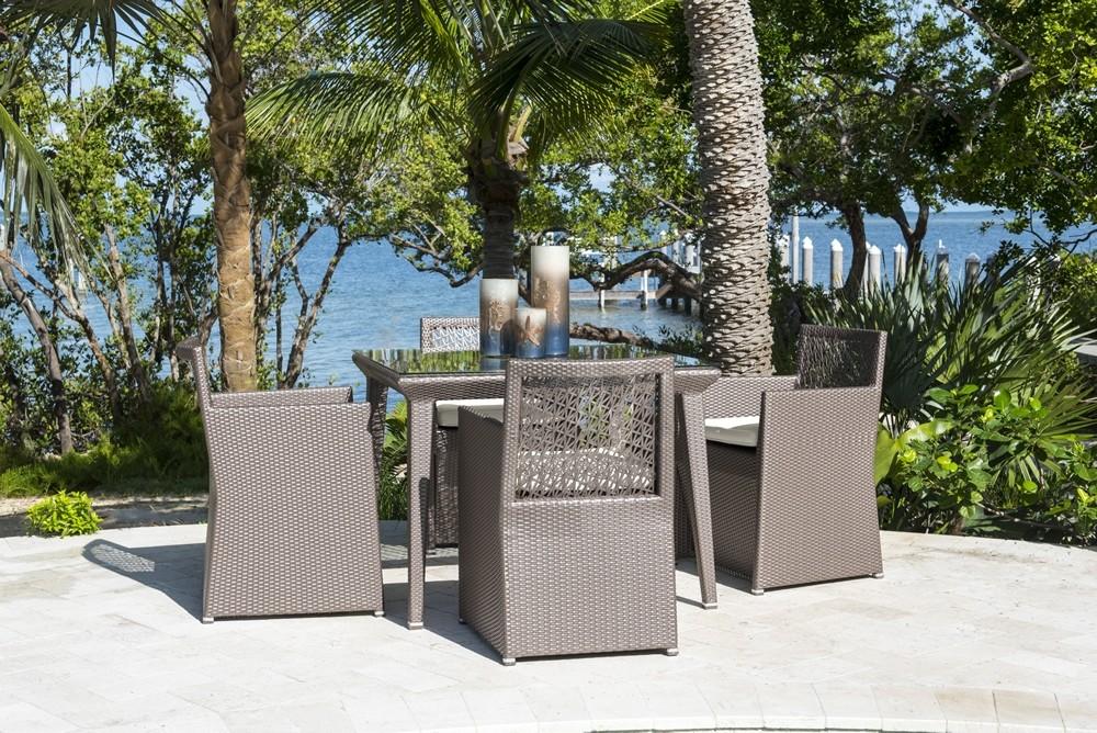 

    
00811759030046Maldives Outdoor Dining Table
